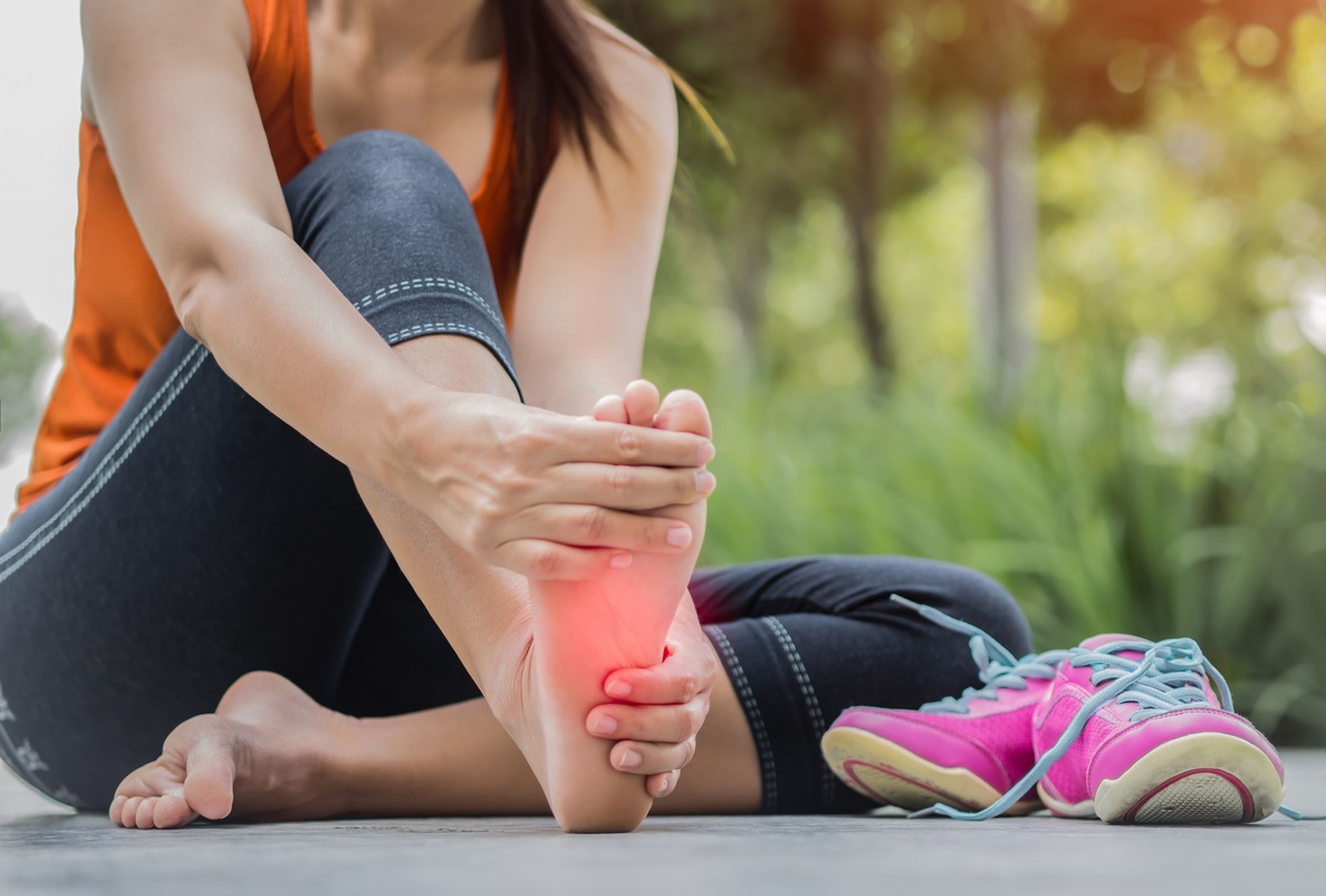 10 remedios naturales para los pies hinchados