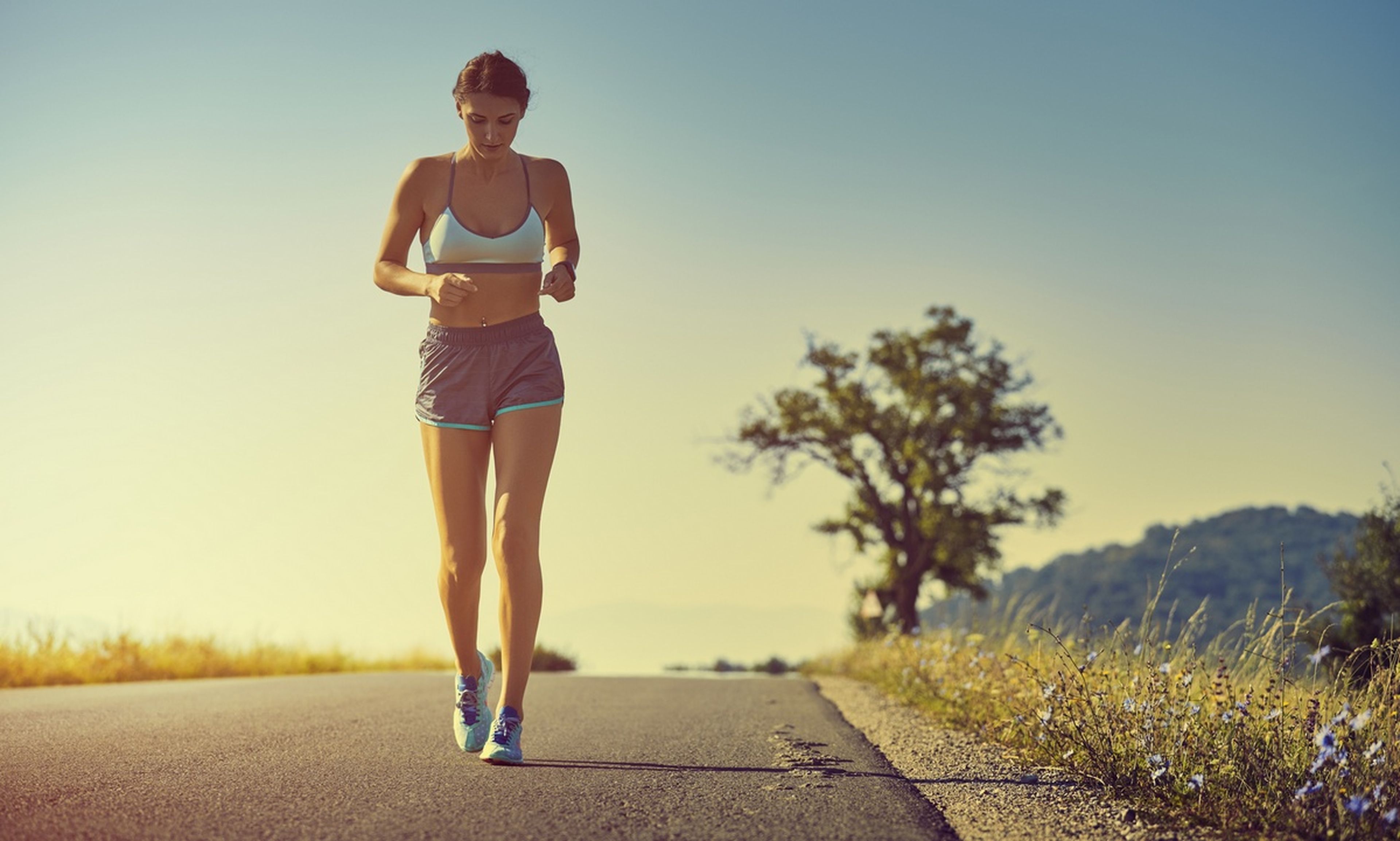 ¿Qué le pasa a tu cuerpo cuando haces running a más de 30 grados?