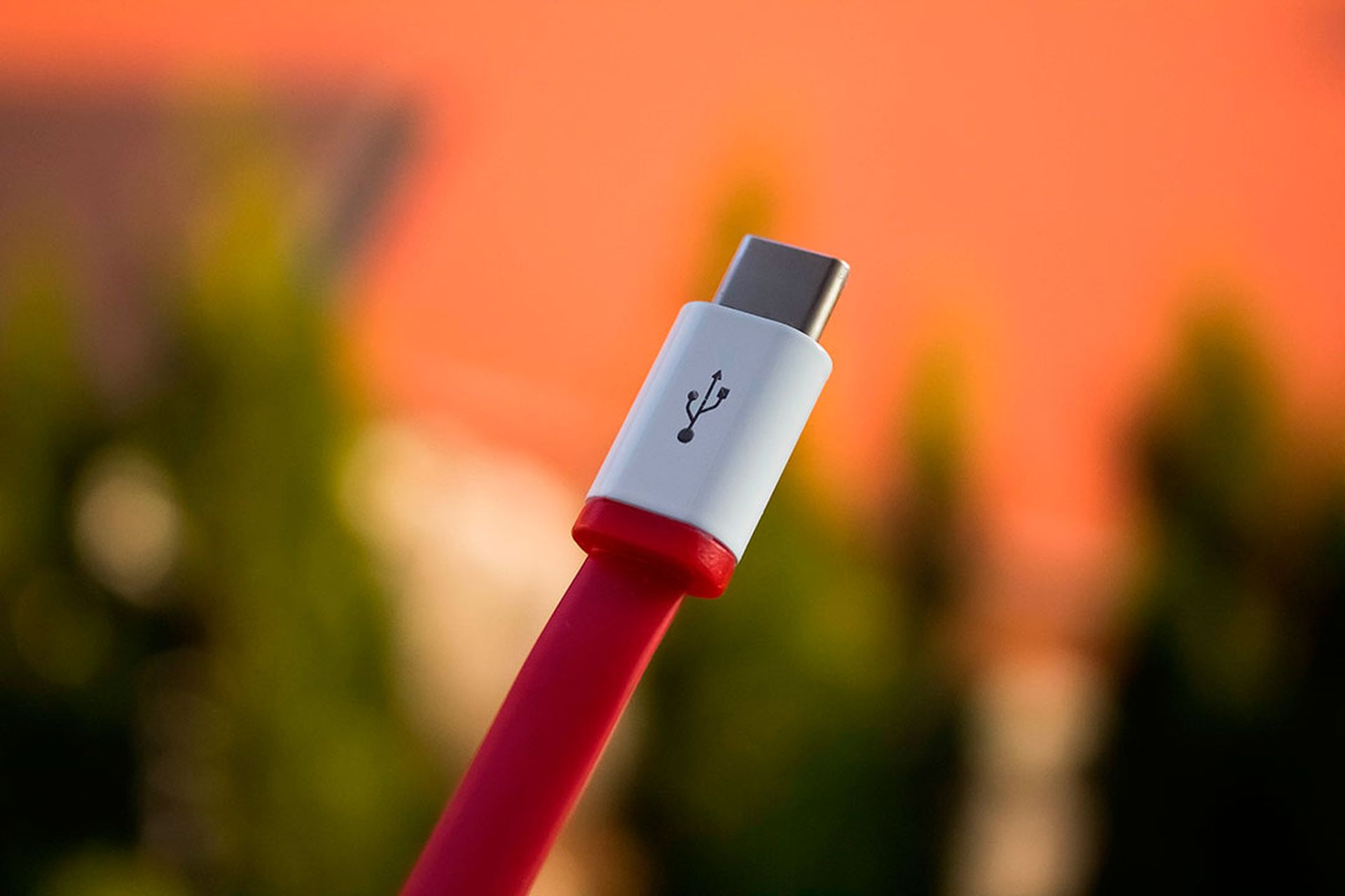 What are USB condoms and how do they work? Ruetir