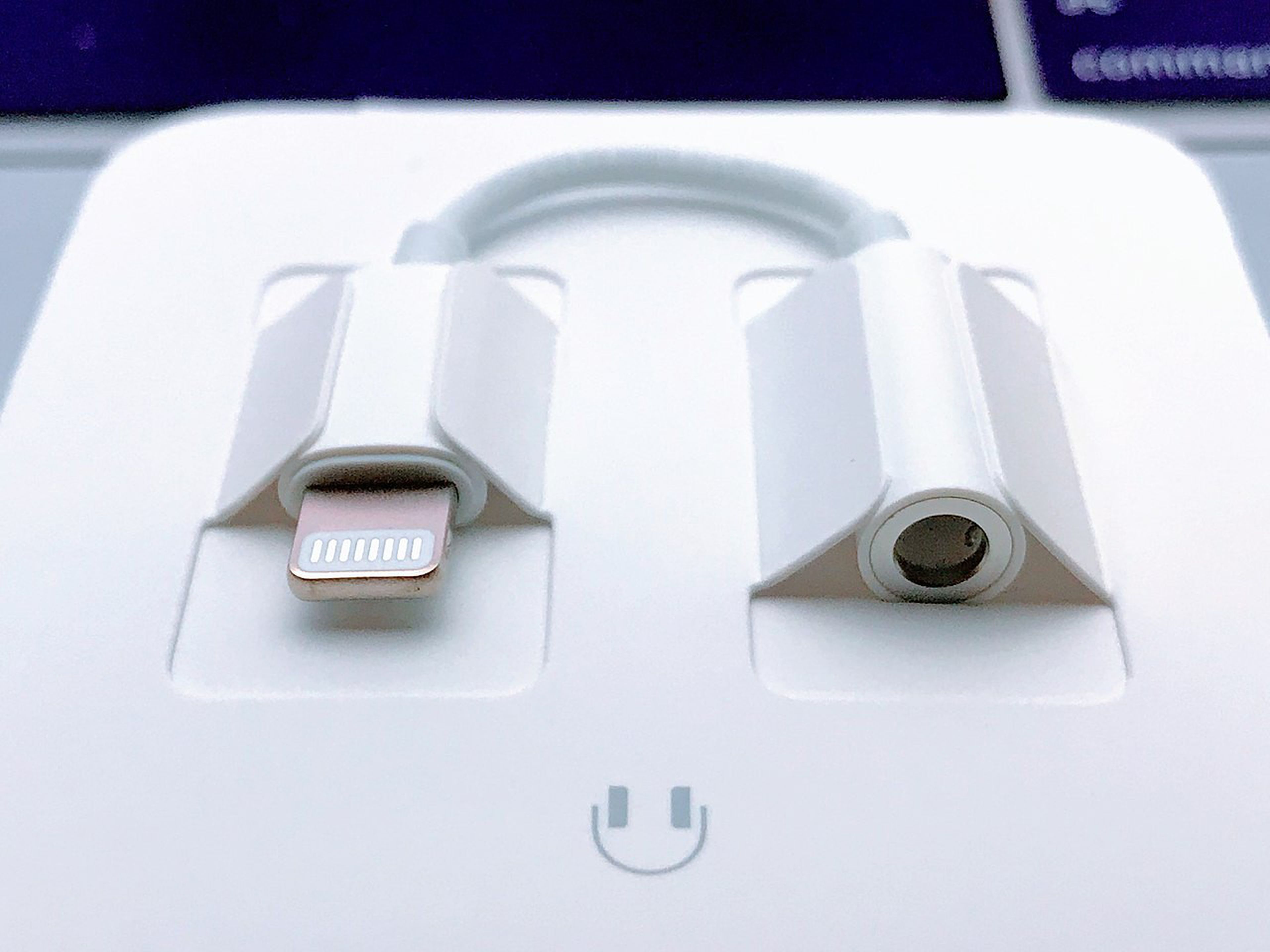 Apple ya no regala adaptador Lightning a 3.5mm con los iPhone