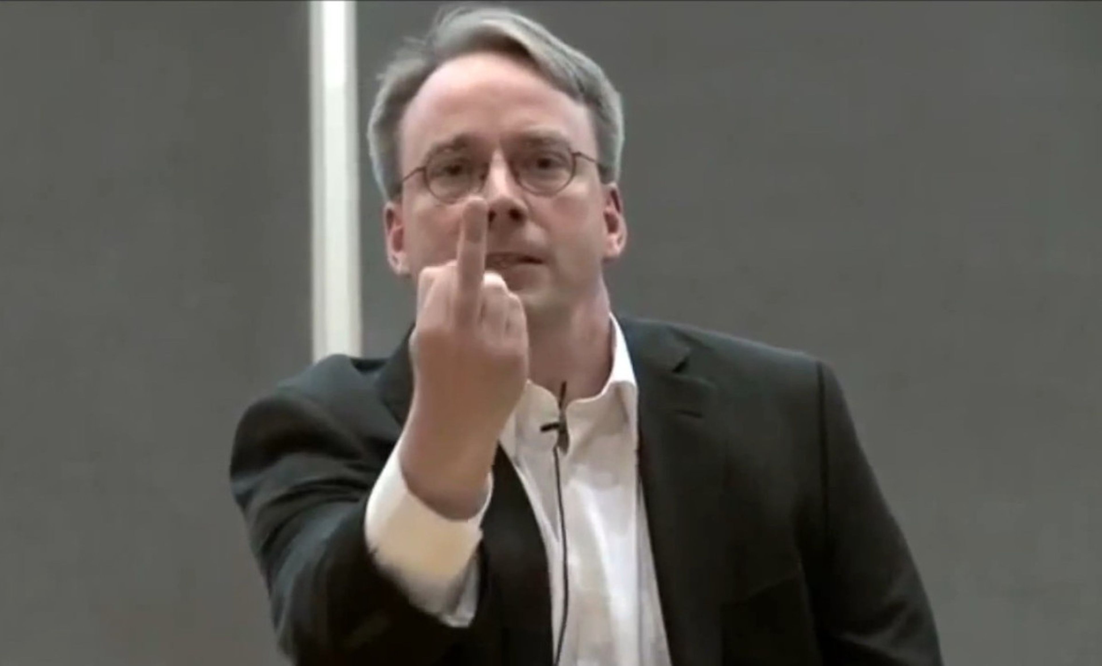 Linus Torvalds, el creador de Linux, se retira para pedir ayuda por sus ataques de ira