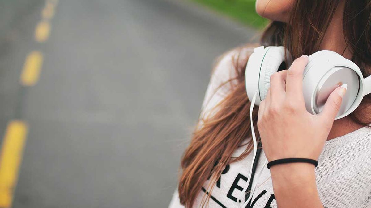Guía para comprar unos auriculares: en qué fijarte y cuáles son