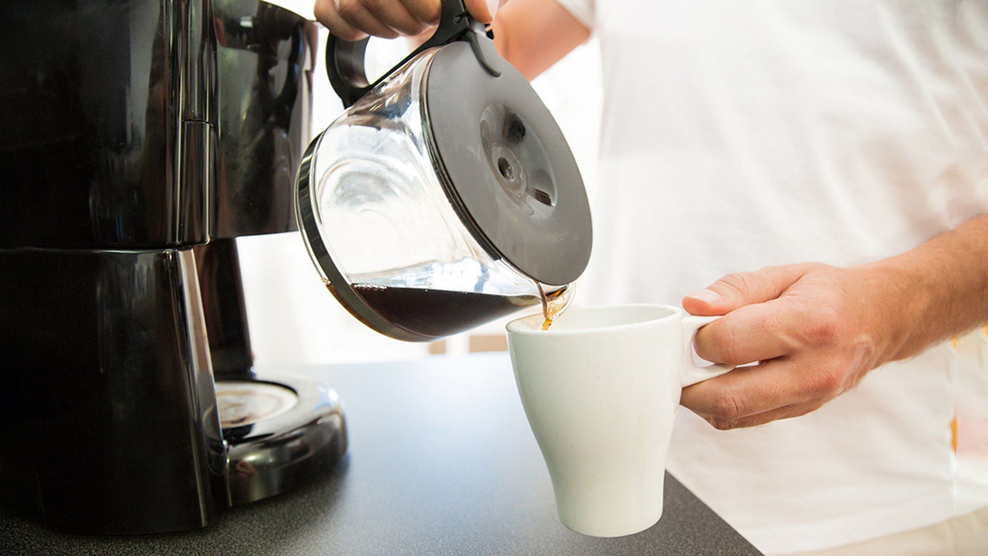 La cafetera de goteo más sencilla de usar esta rebajada en  por menos  de 100 euros para que disfrutes del café en casa