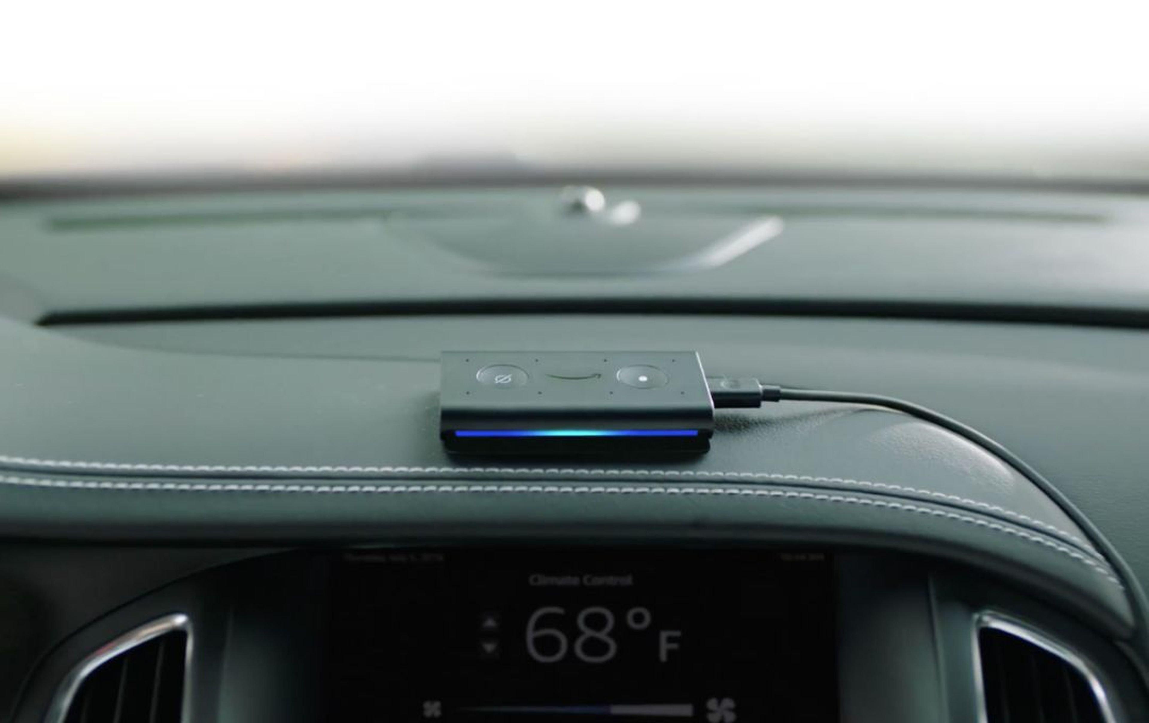 Echo Auto, el dispositivo para llevar Alexa en el coche
