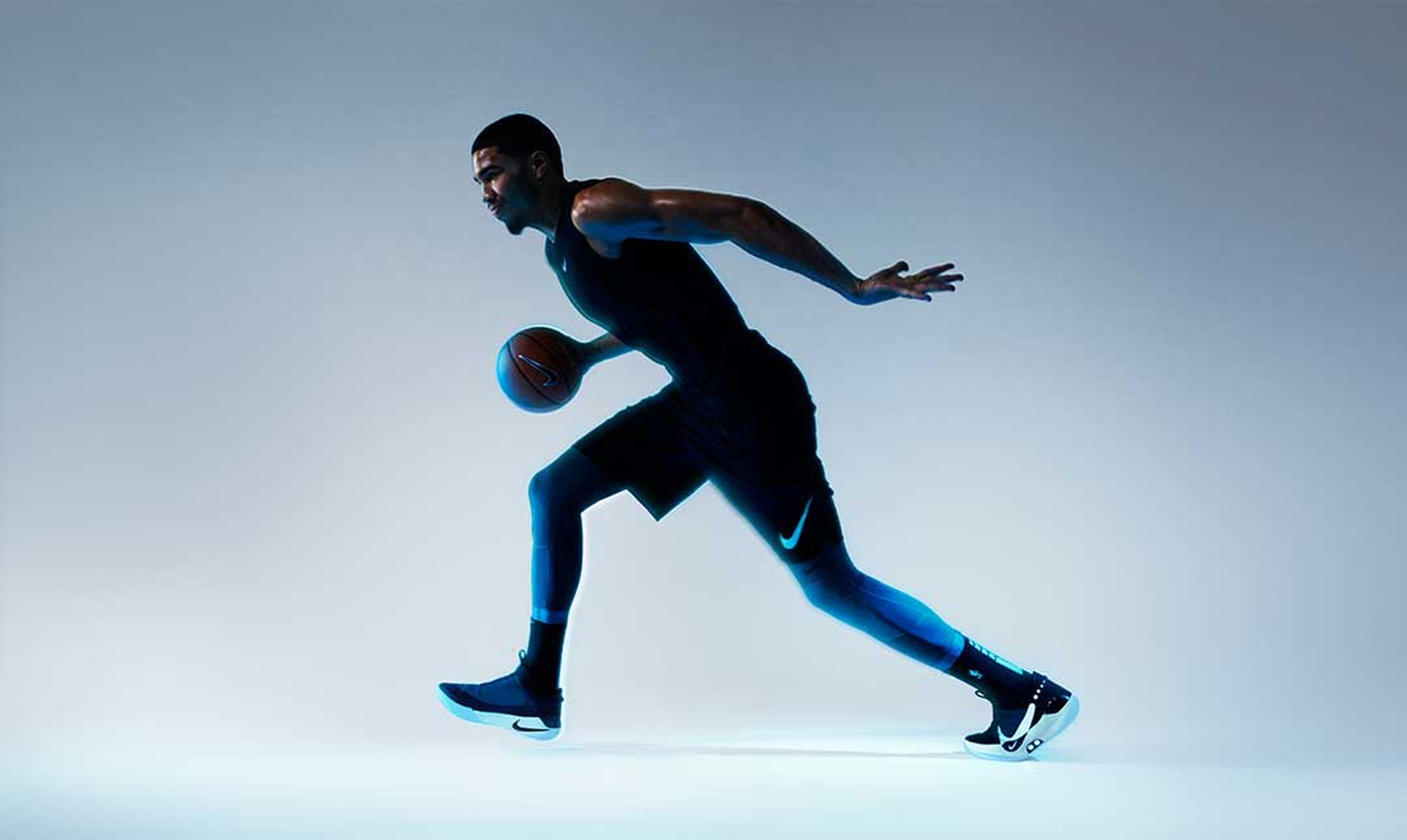 Nike BB, las zapatillas que se ajustan con una | Computer Hoy