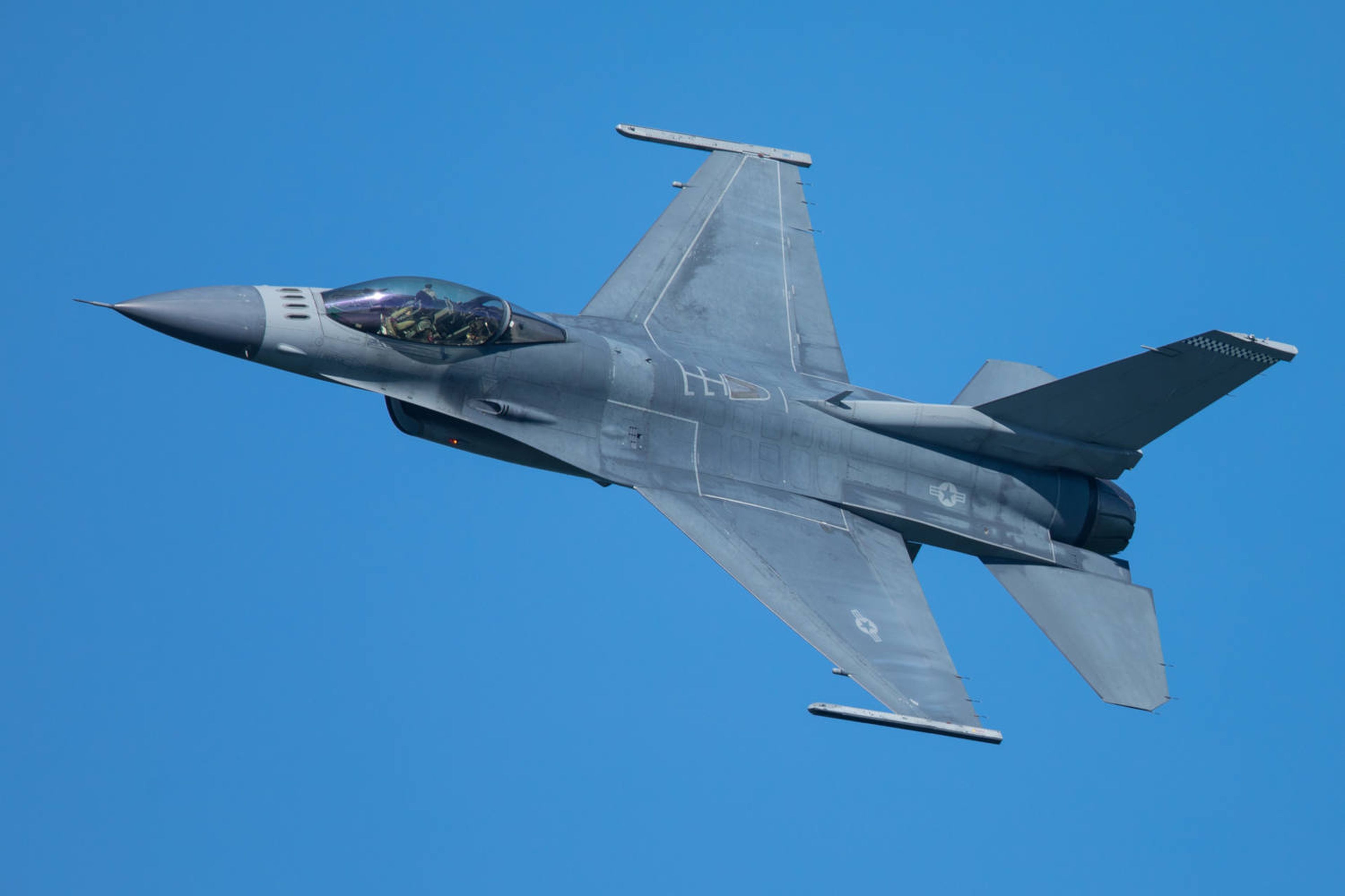 Avión de combate F16