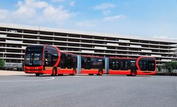 El autobús eléctrico más largo del mundo transporta 250 pasajeros durante 300 Kilómetros