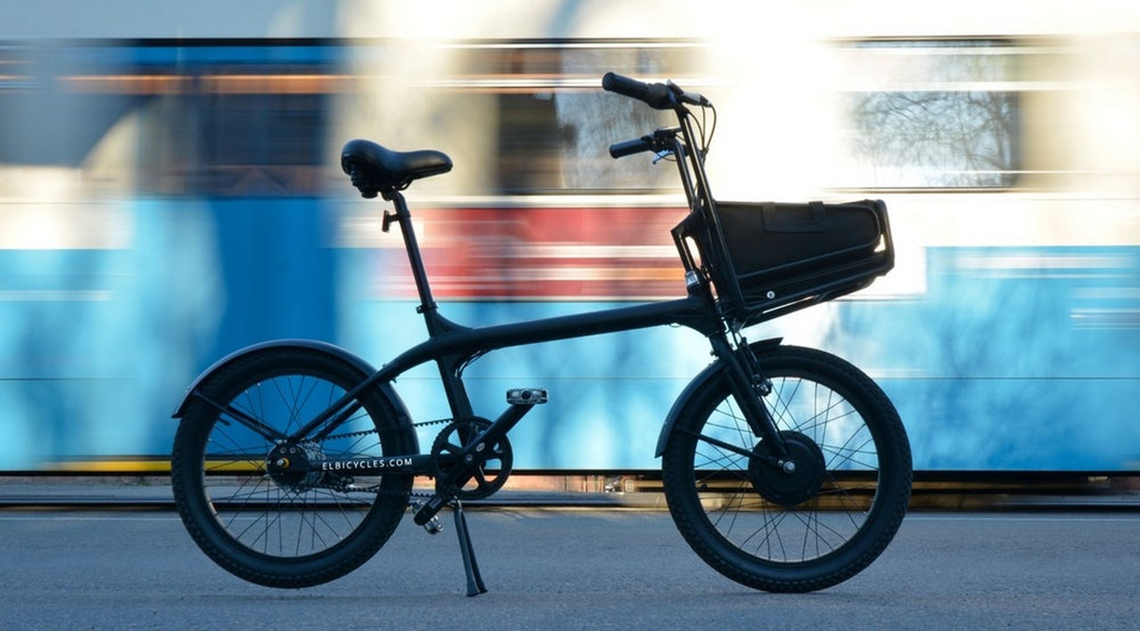 Elbi, la bicicleta eléctrica inspirada en los 80, lleva la batería en la cesta