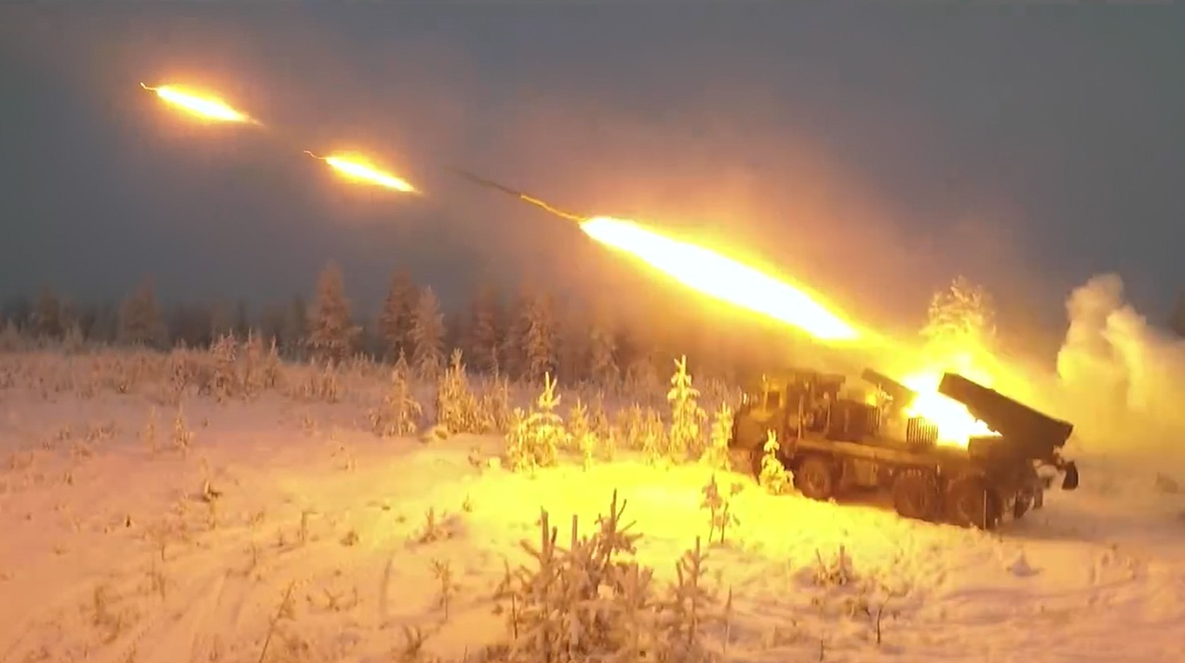 El dron militar finlandés que graba bombardeos masivos entre bombas