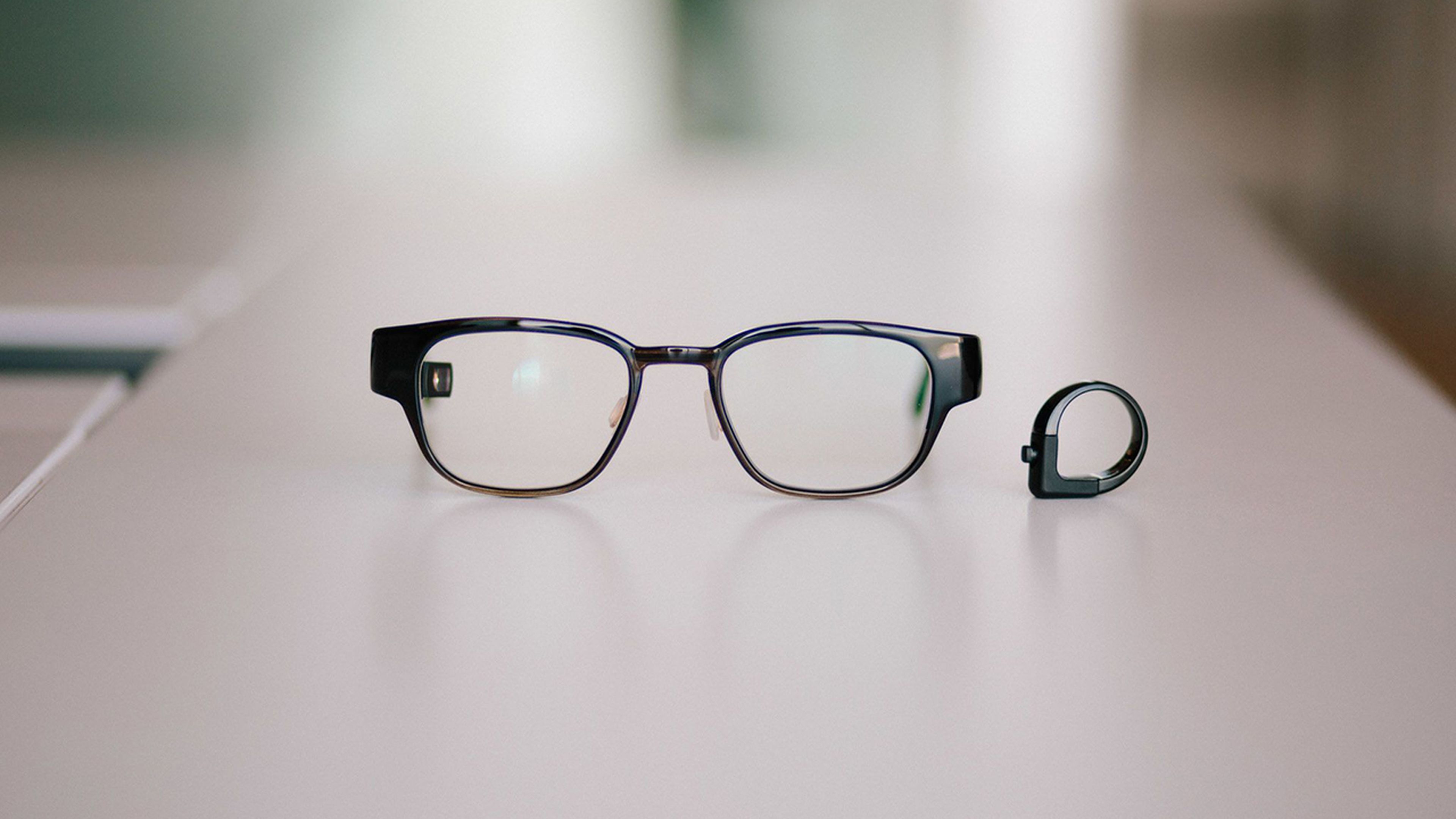 Samsung se saca de la manga una patente para unas gafas de realidad  aumentada plegables