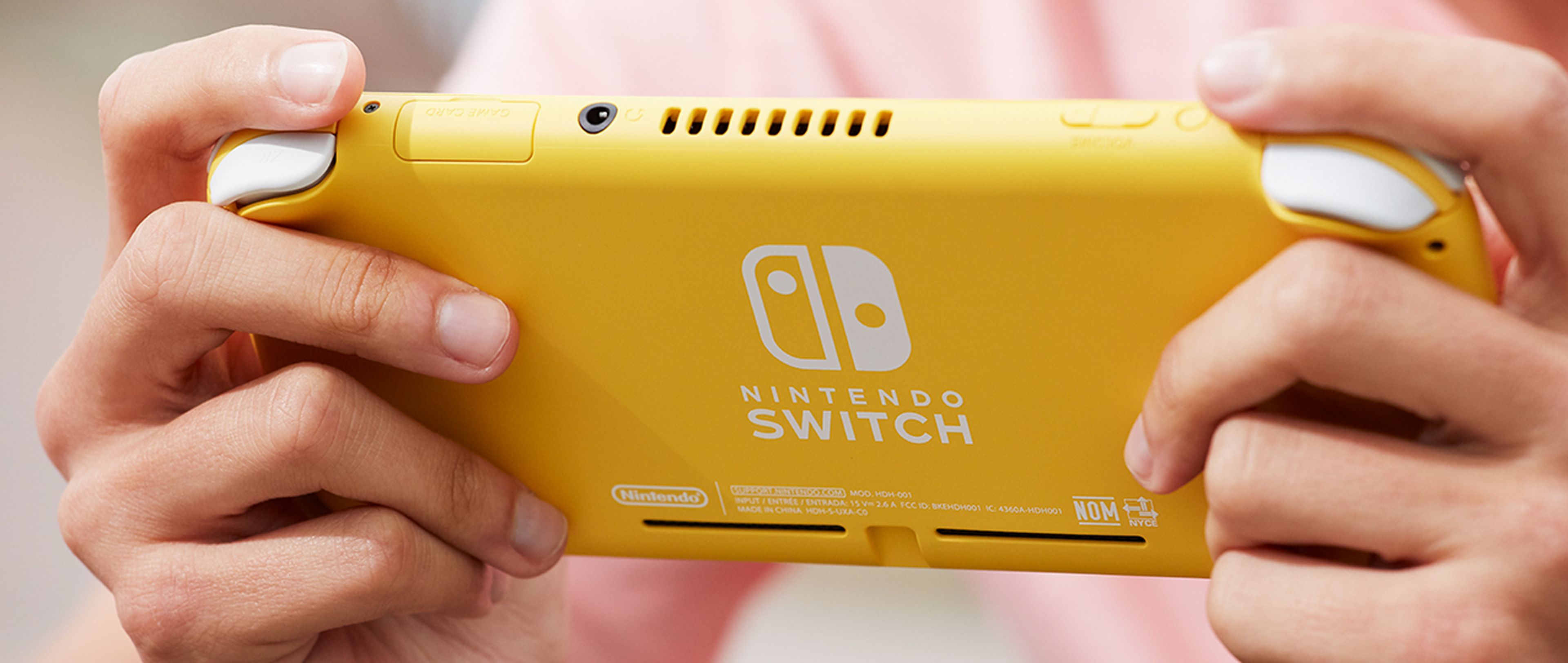 Nintendo Switch Lite amarilla