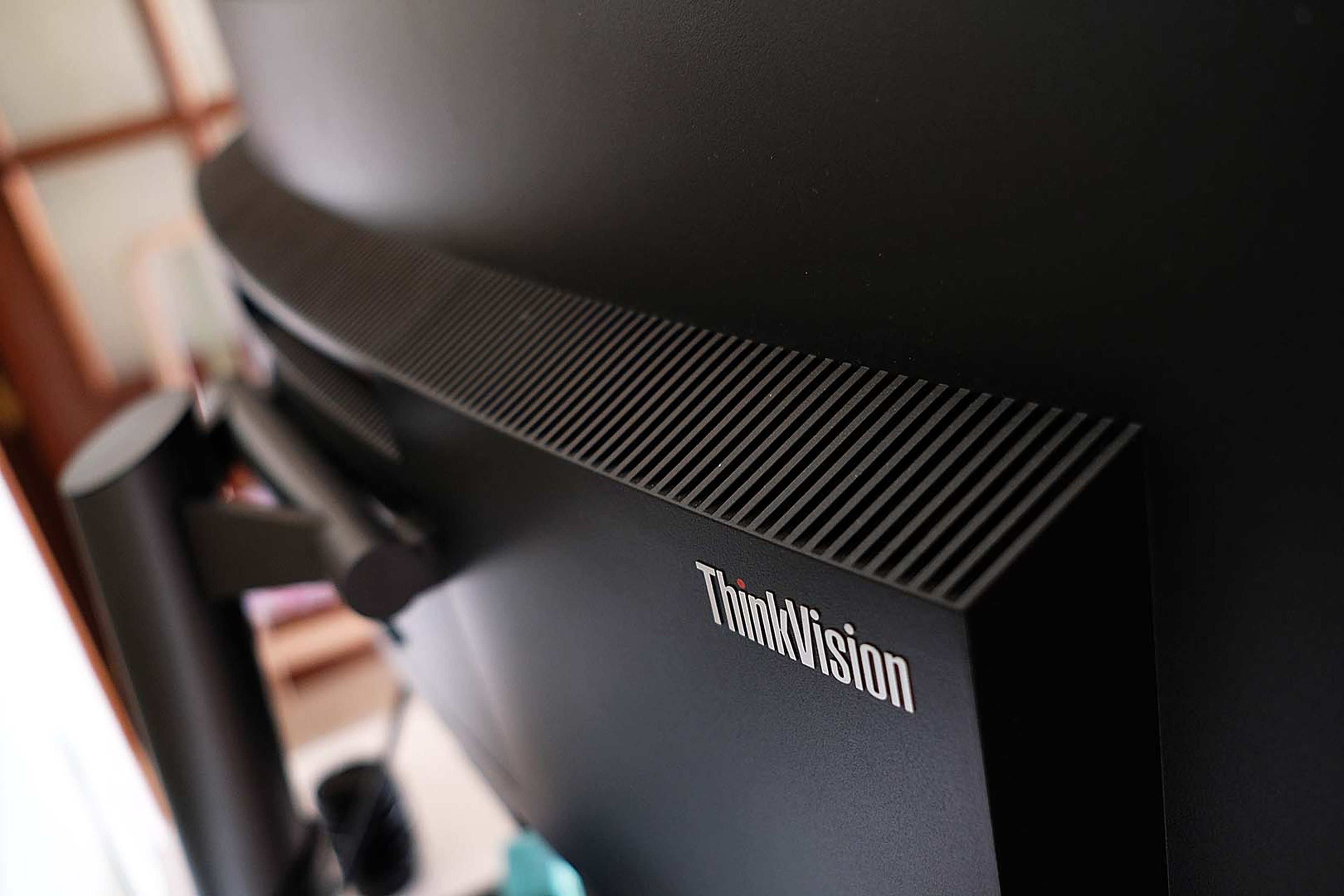 ThinkVision P44W