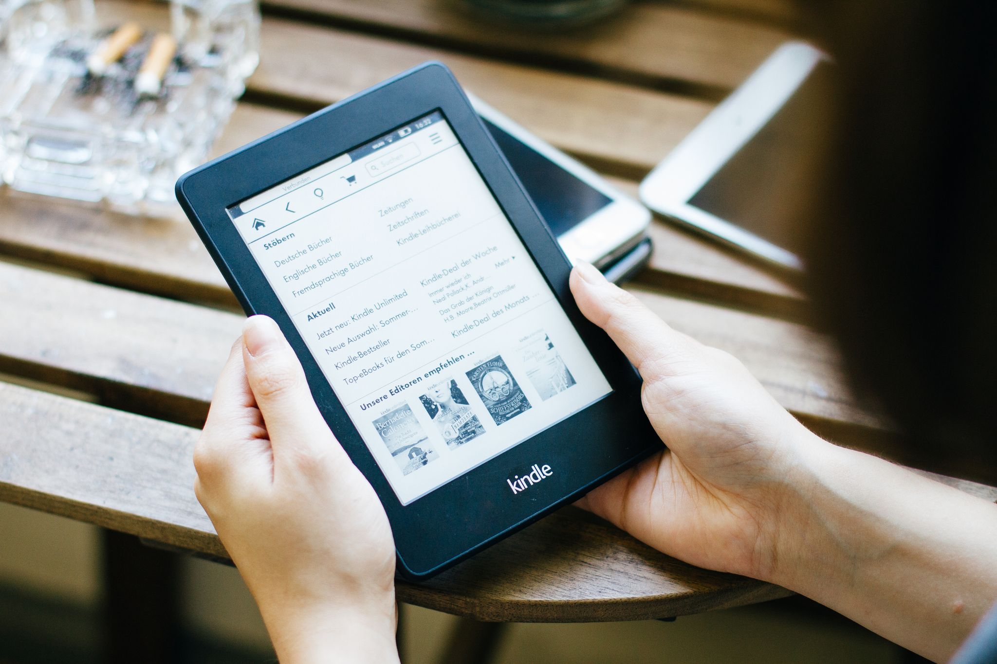 Amazon Kindle vs Kobo Nia, ¿qué lector de libros electrónico es mejor?