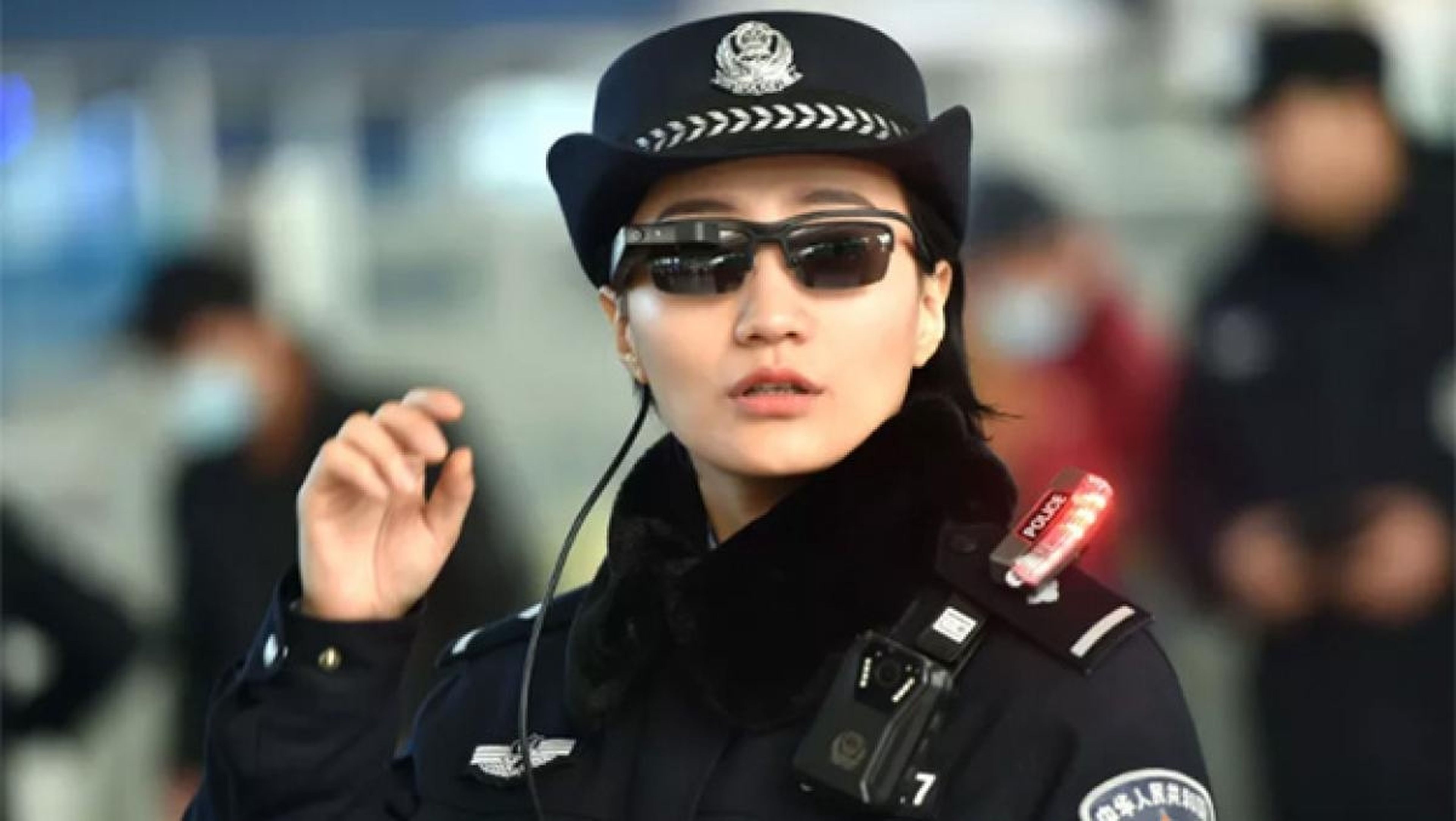 La policía china usa gafas con reconocimiento facial para la vigilancia