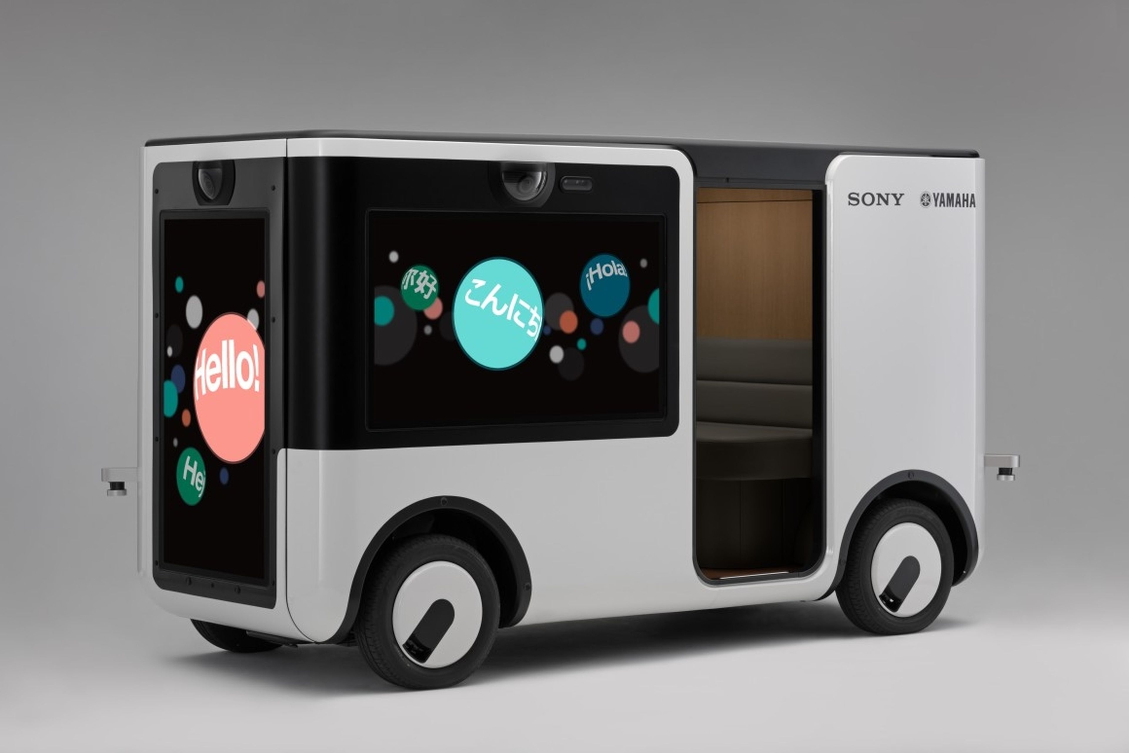Sony y Yamaha presentan el carrito autónomo para transportar turistas