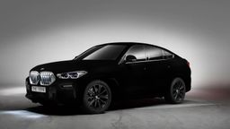 BMW ha presentado un coche tan negro que no podrá venderlo por cuestiones de seguridad