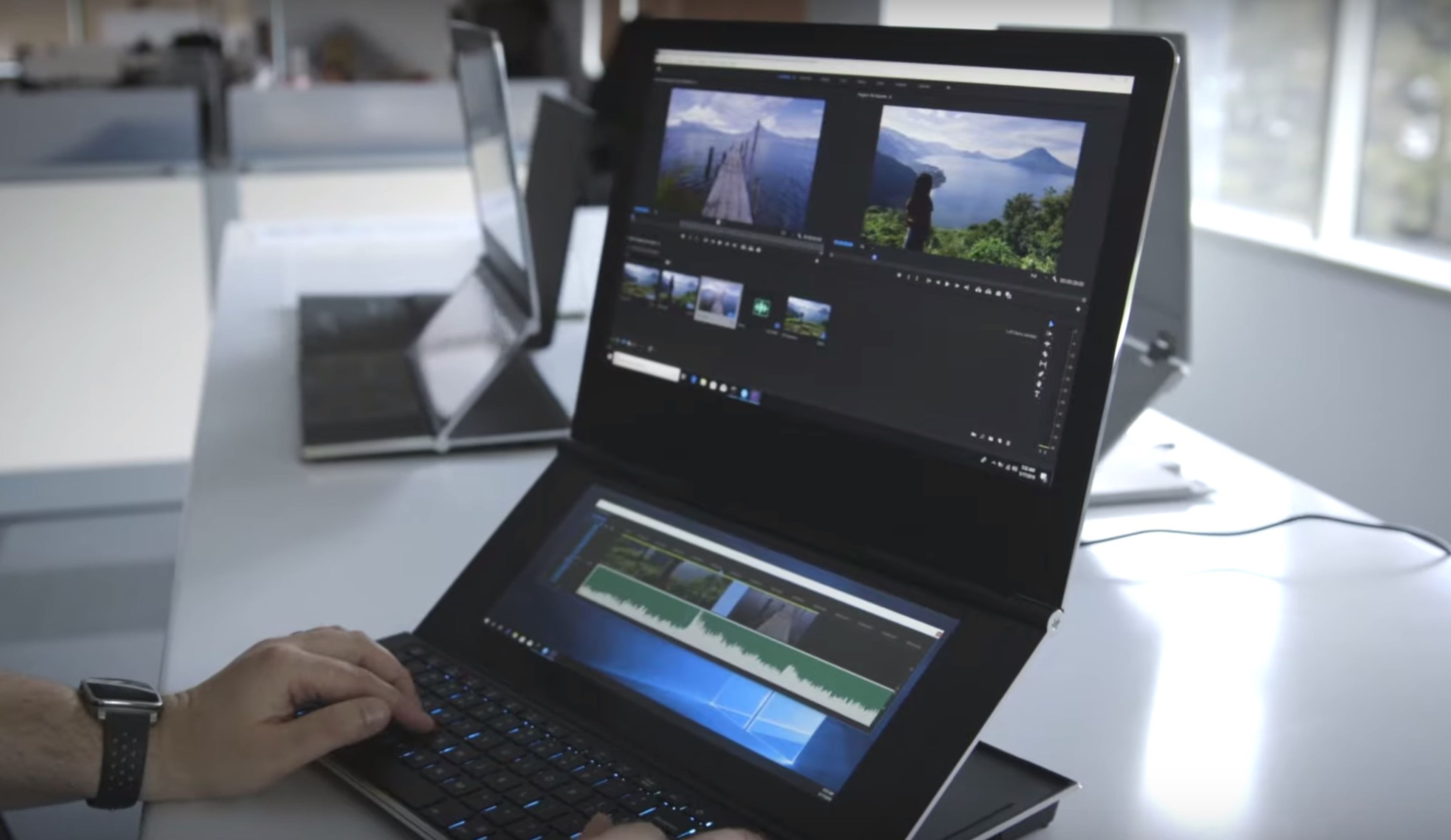 Así es el concepto de Intel que muestra un ordenador portátil con una segunda pantalla en formato desplegable.