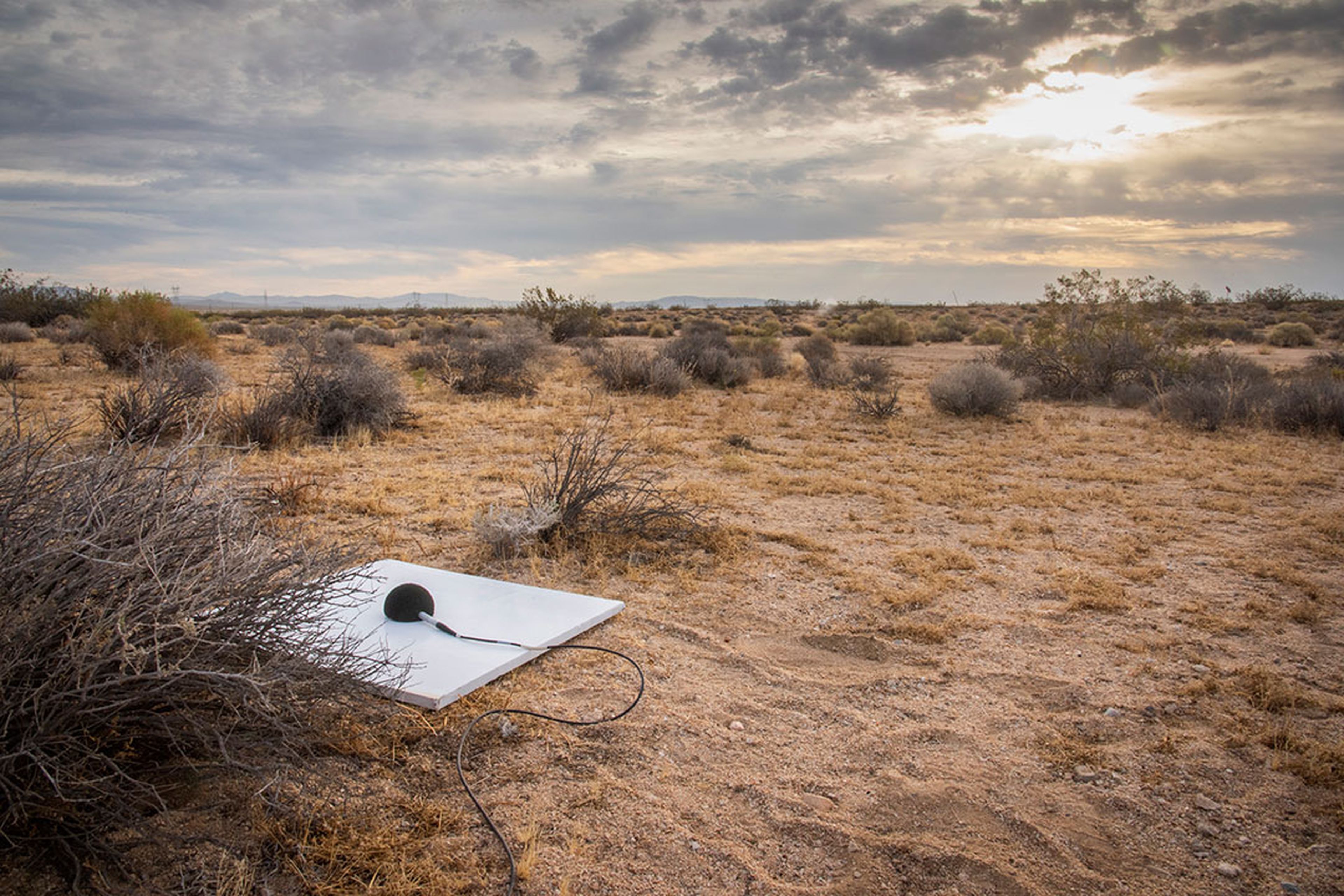 Micrófono desplegado por la NASA en el desierto de Mojave