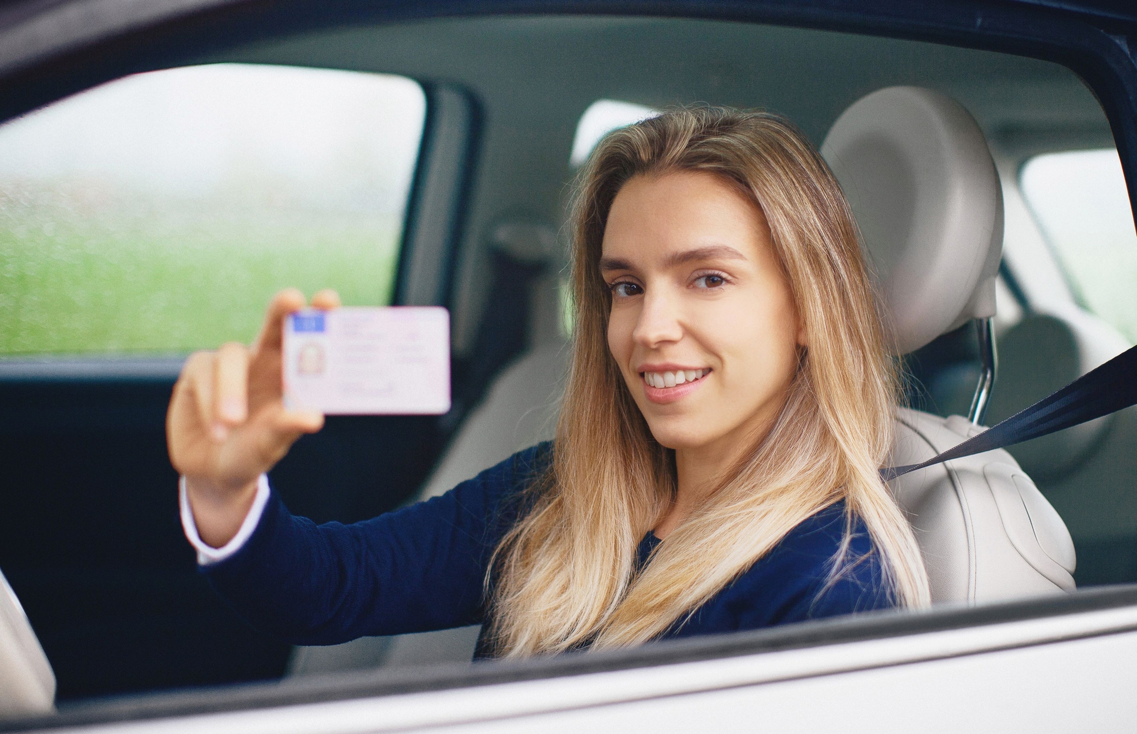¿Qué ocurre si te pillan con el carnet de conducir caducado?