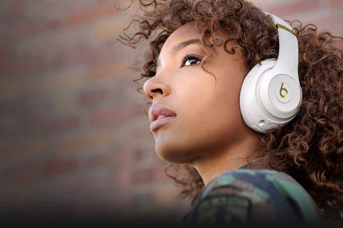 Los auriculares premium Beats Studio3 de Apple reciben un