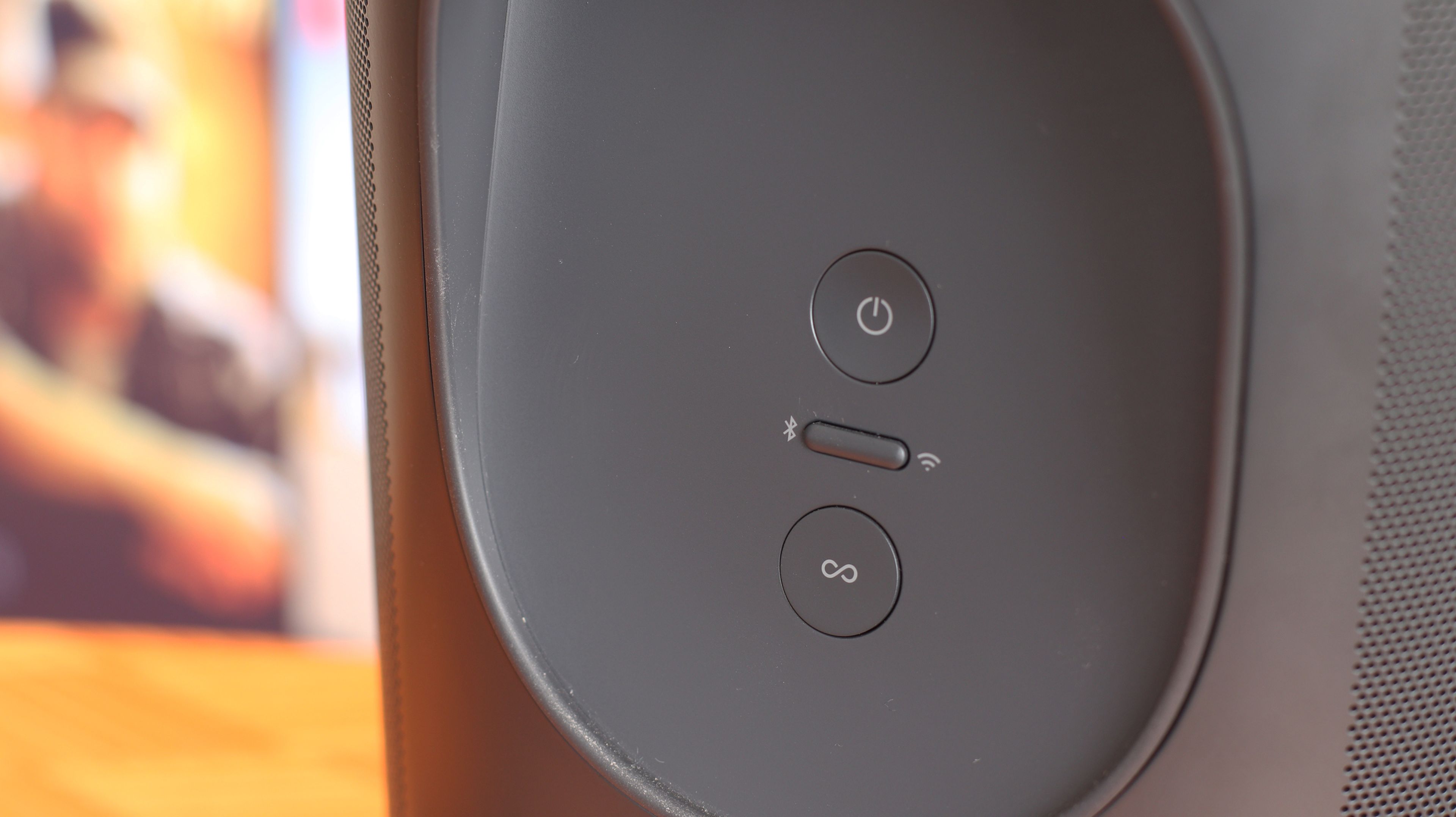Botones entre WiFi y Bluetooth del Sonos Move