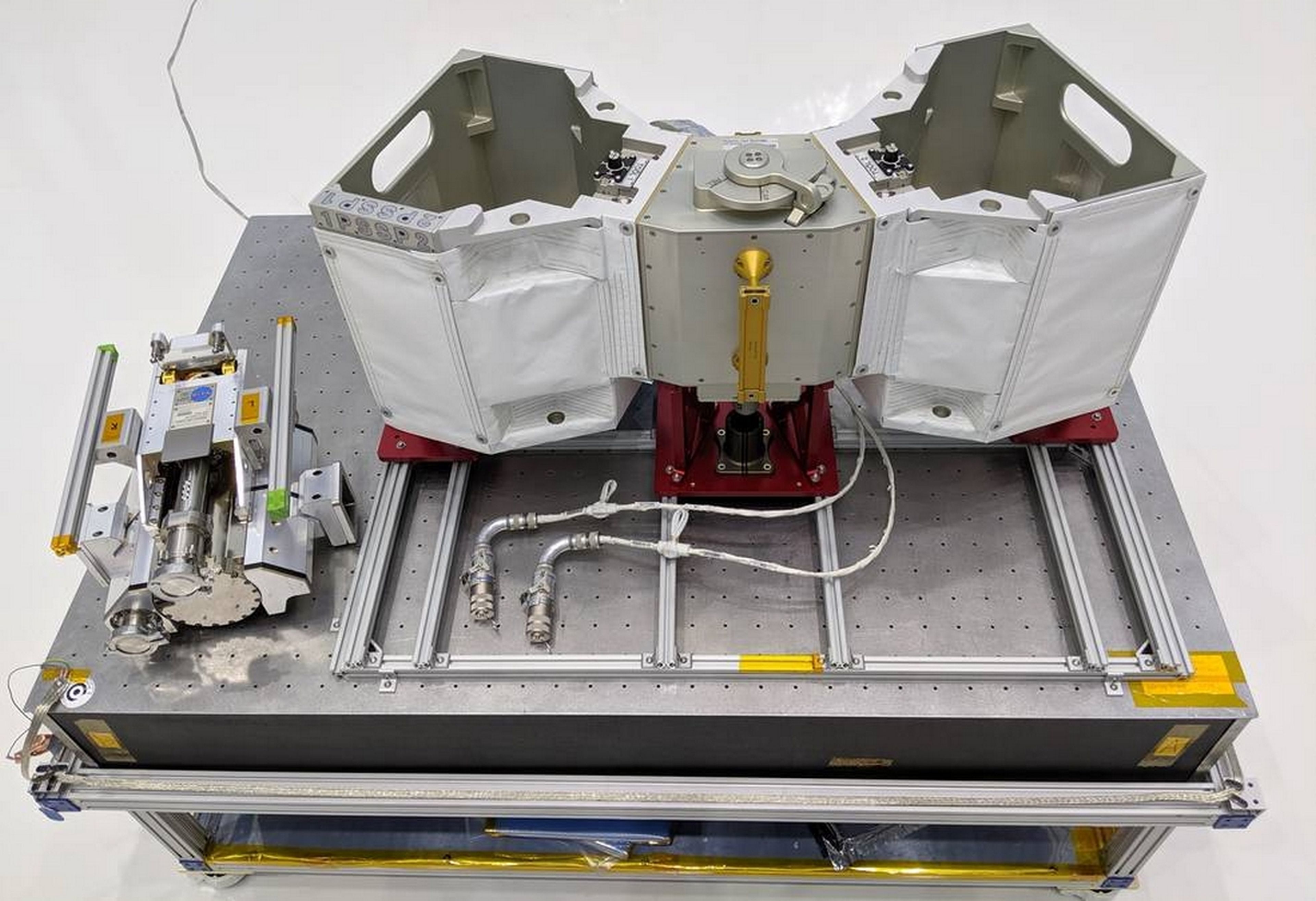 SpaceX transporta a la Estación Espacial Internacional un hotel para robots de la NASA