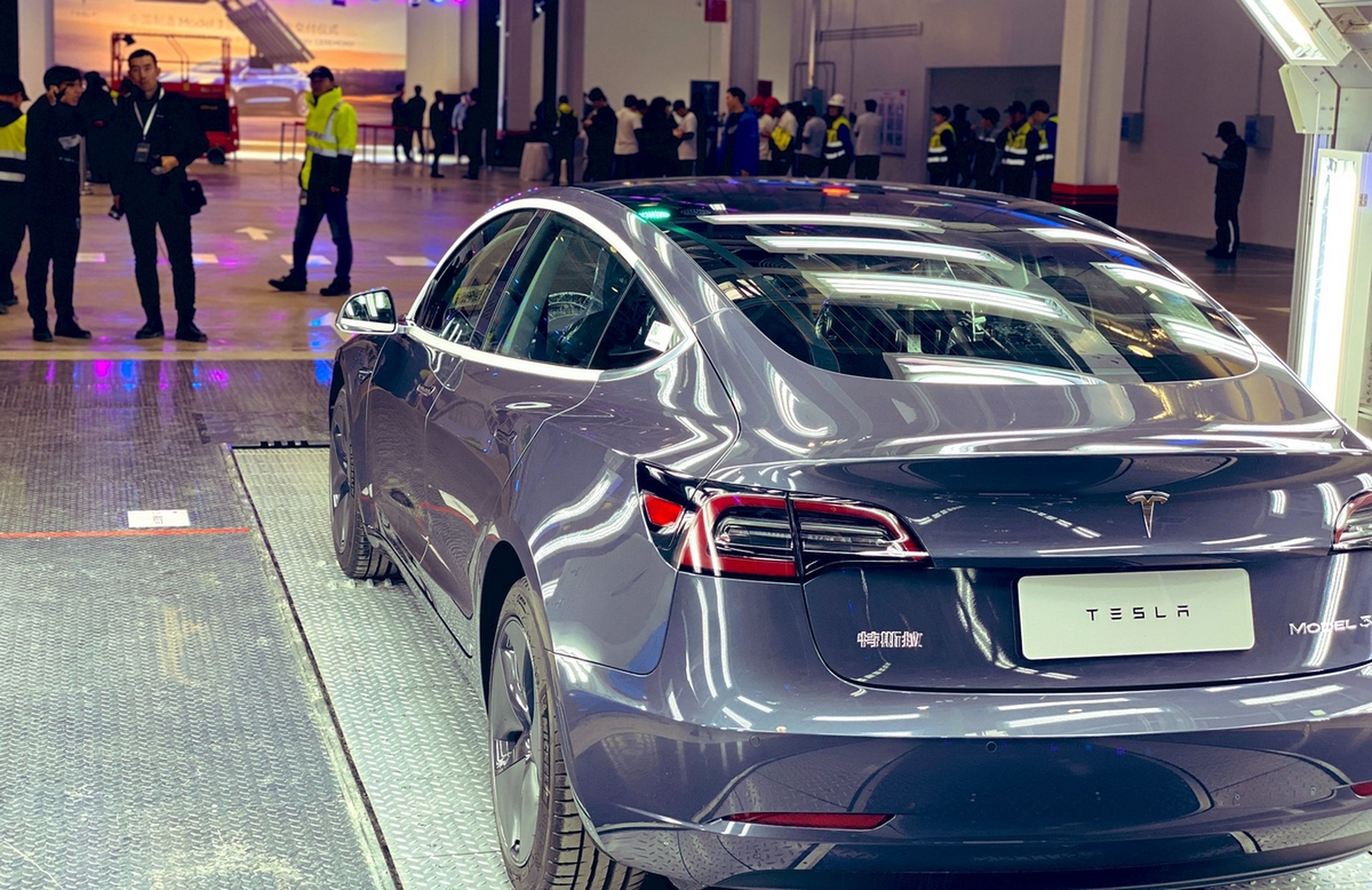 Tesla entrega los primeros Tesla Model 3 baratos fabricados en China, el siguiente paso es Europa
