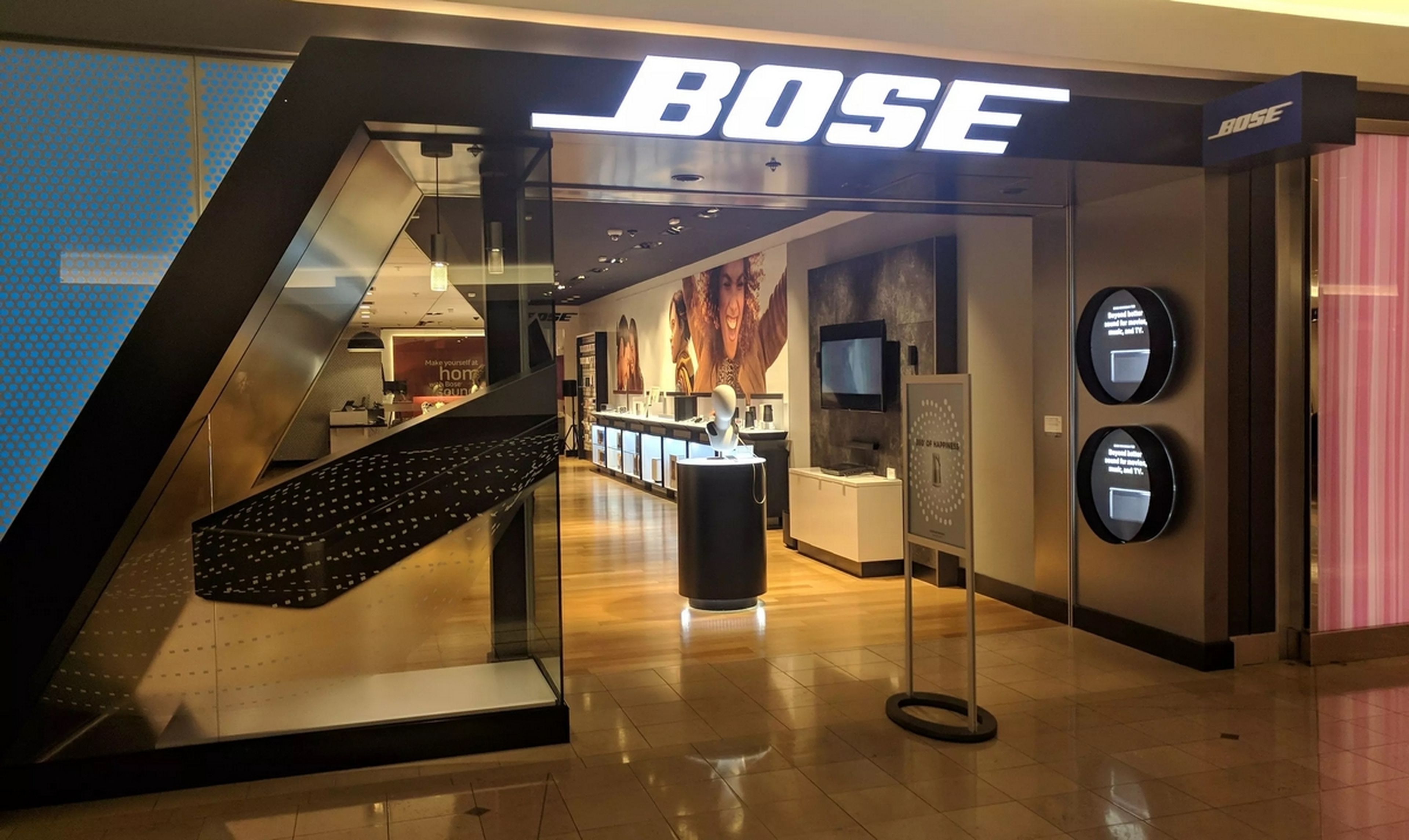 Bose cierra todas sus tiendas físicas en Europa y Norteamérica y despide a cientos de empleados