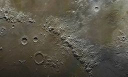 La imagen más espectacular que verás de la Luna es una combinación de 100.000 fotografías