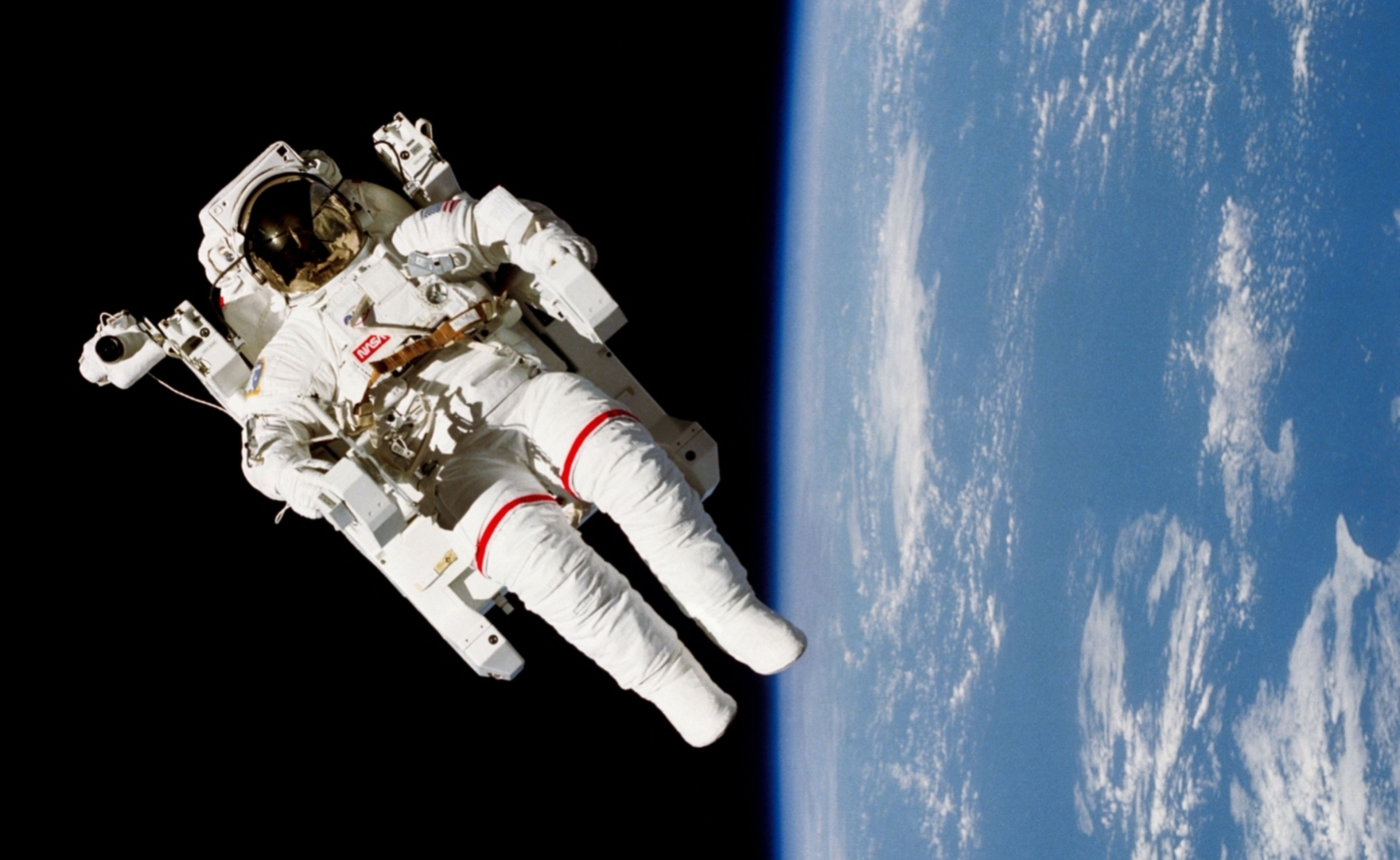 Astronaut Bruce McCandless doing a spacewalk