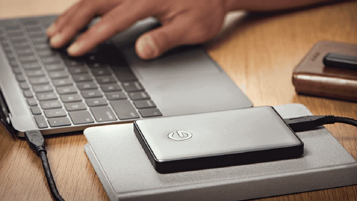 Este rápido disco duro externo de 2TB con USB-C está en su precio mínimo  histórico: solo 69€