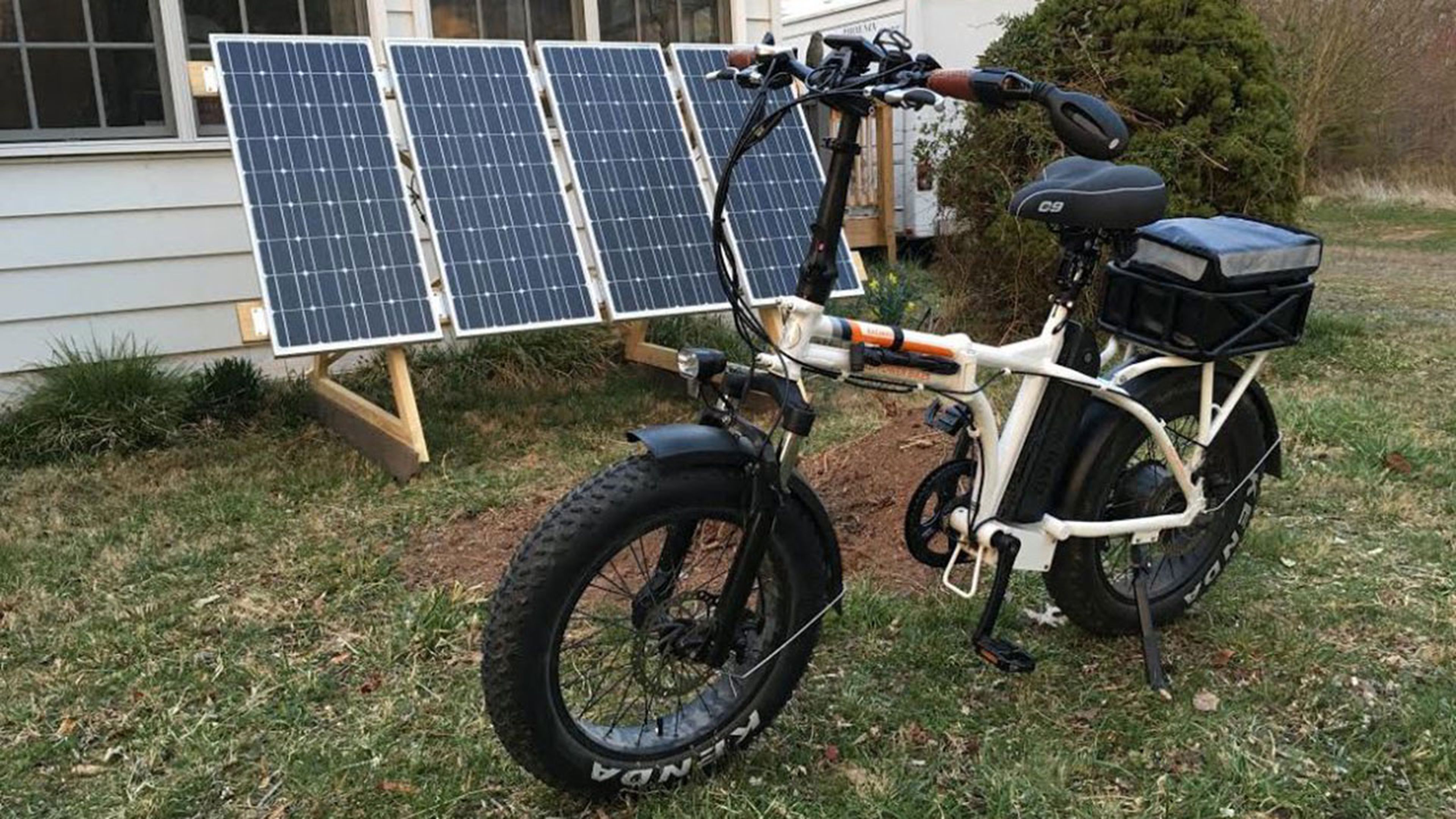 Cargador solar para bicis eléctricas