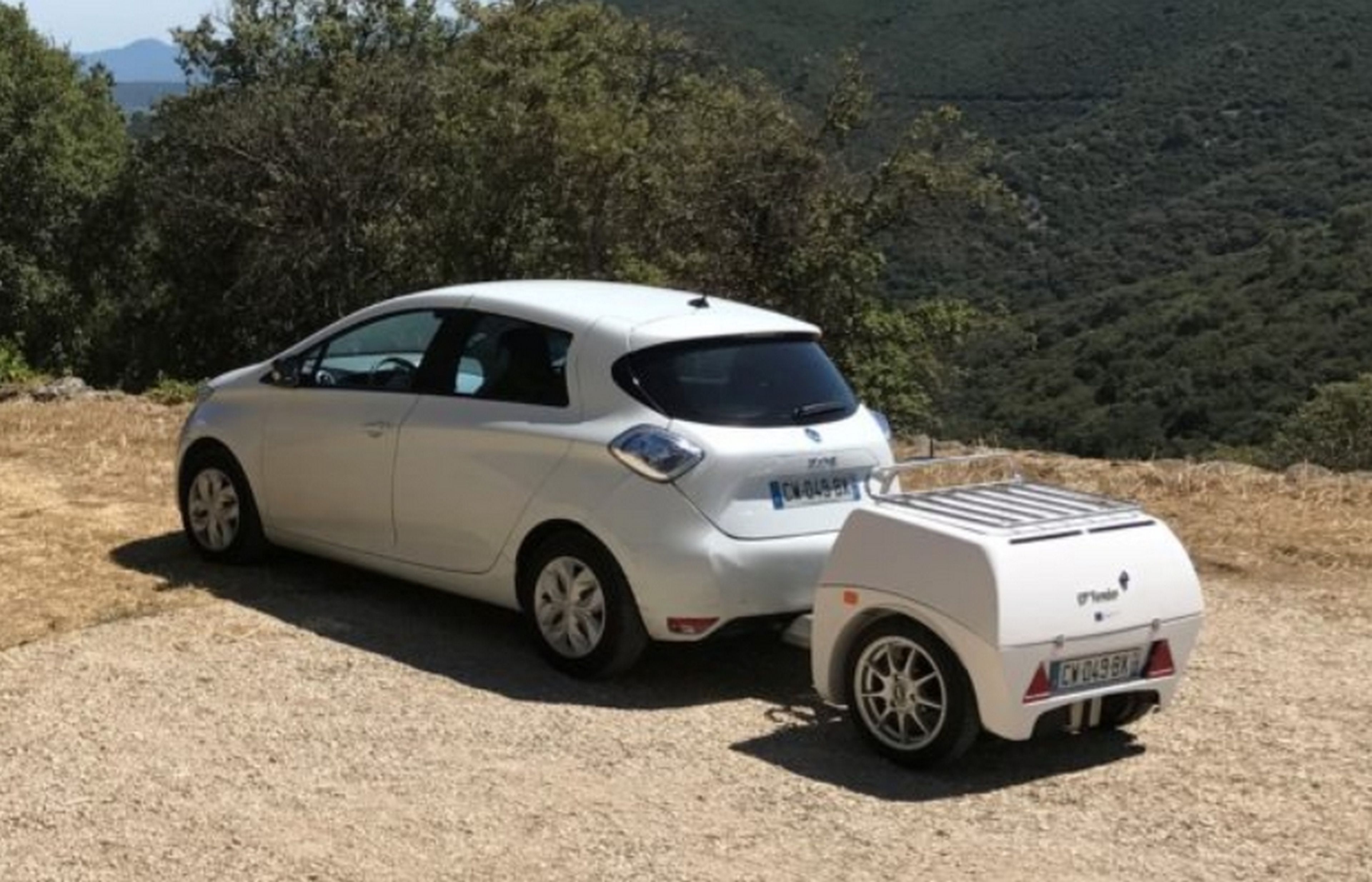 EP Tender, el remolque inteligente que dobla la autonomía de los coches eléctricos