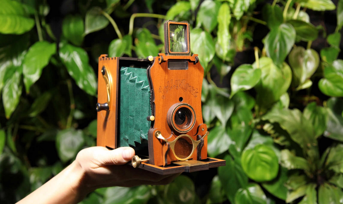 Imita los pioneros de la fotografía con esta vintage... que funciona con batería | Hoy