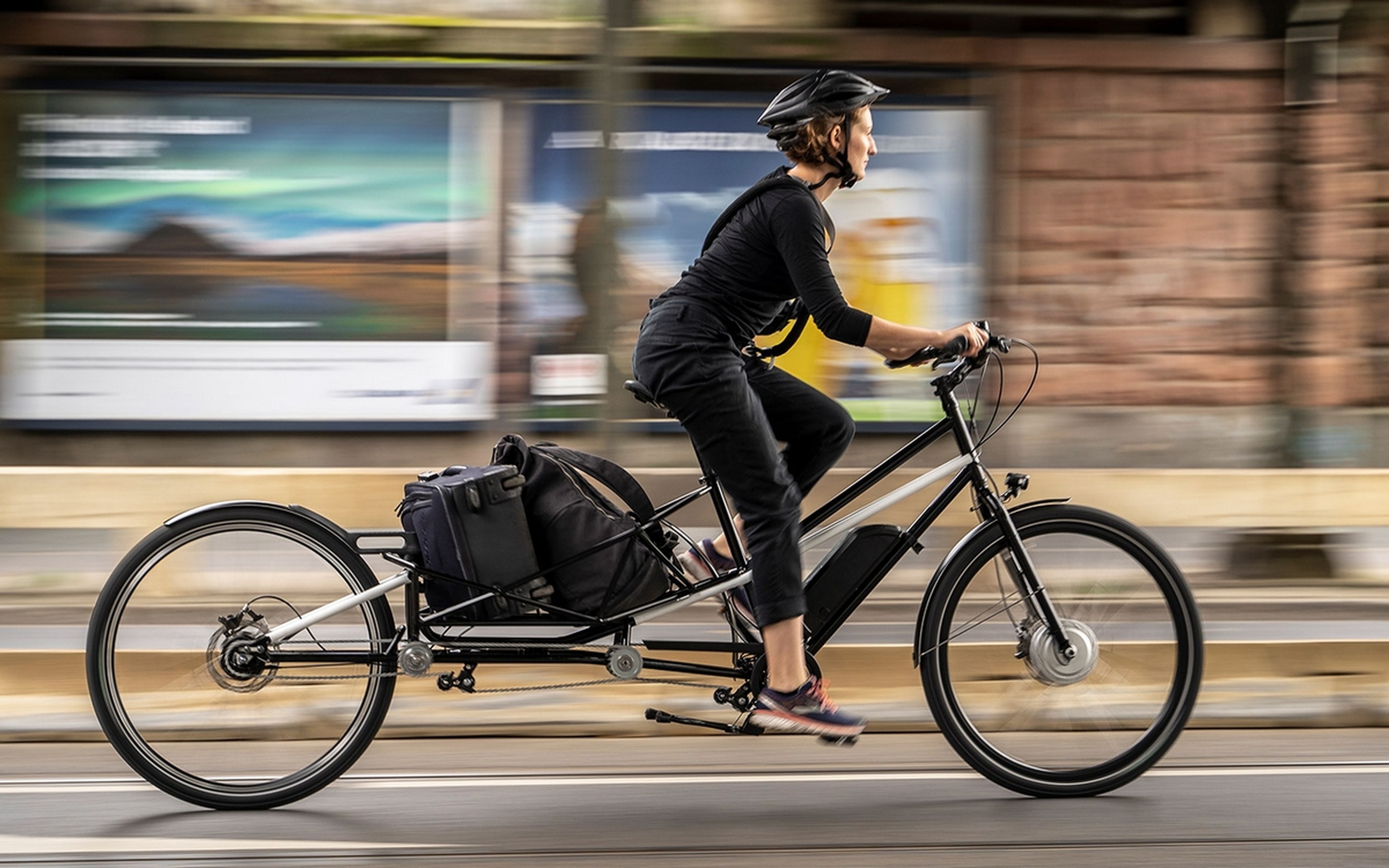 La bicicleta eléctrica convertible en una bici de carga que puede transportar 180 Kilos de peso