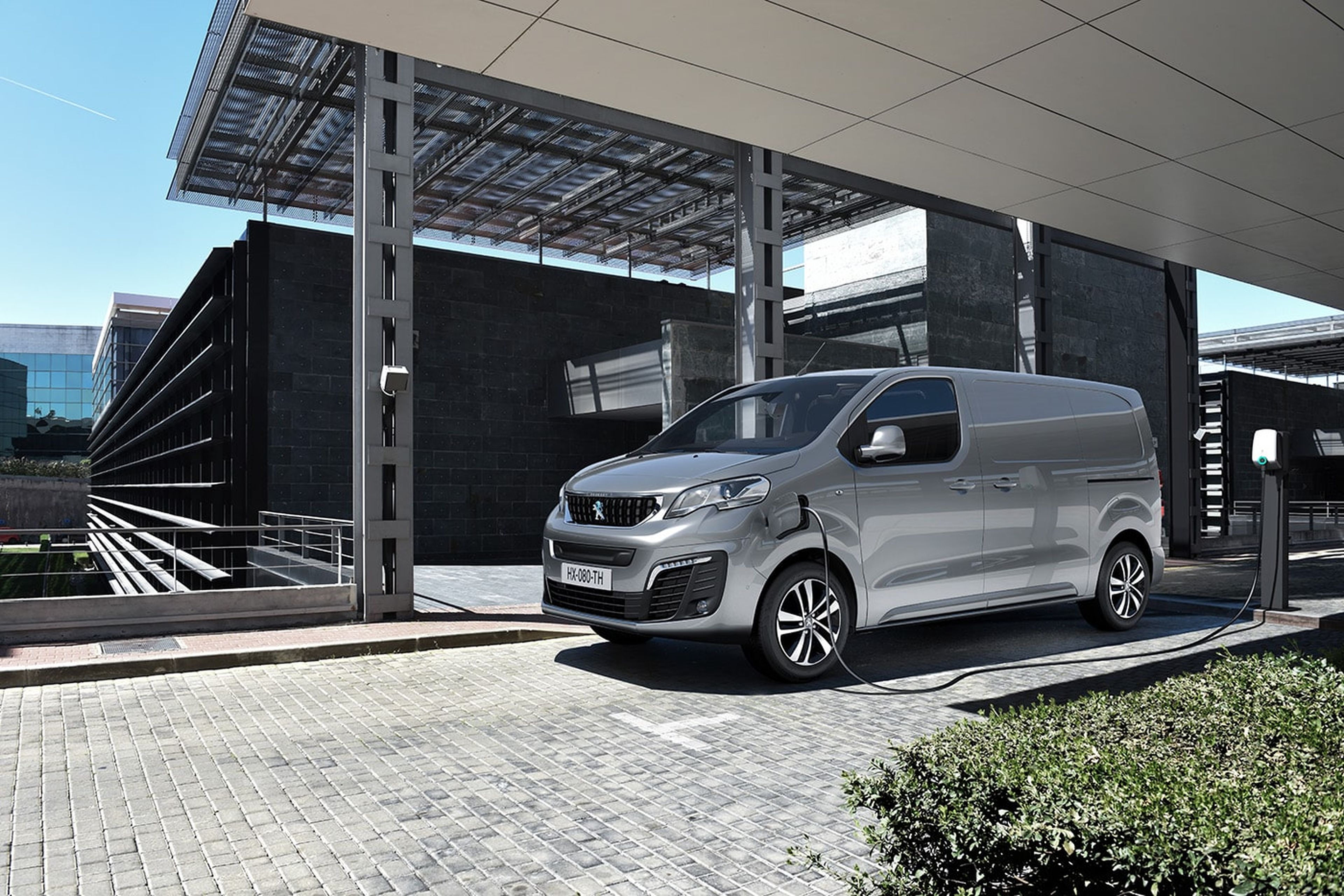 La Peugeot e-Expert recoge el testigo de las furgonetas eléctricas en el Grupo PSA