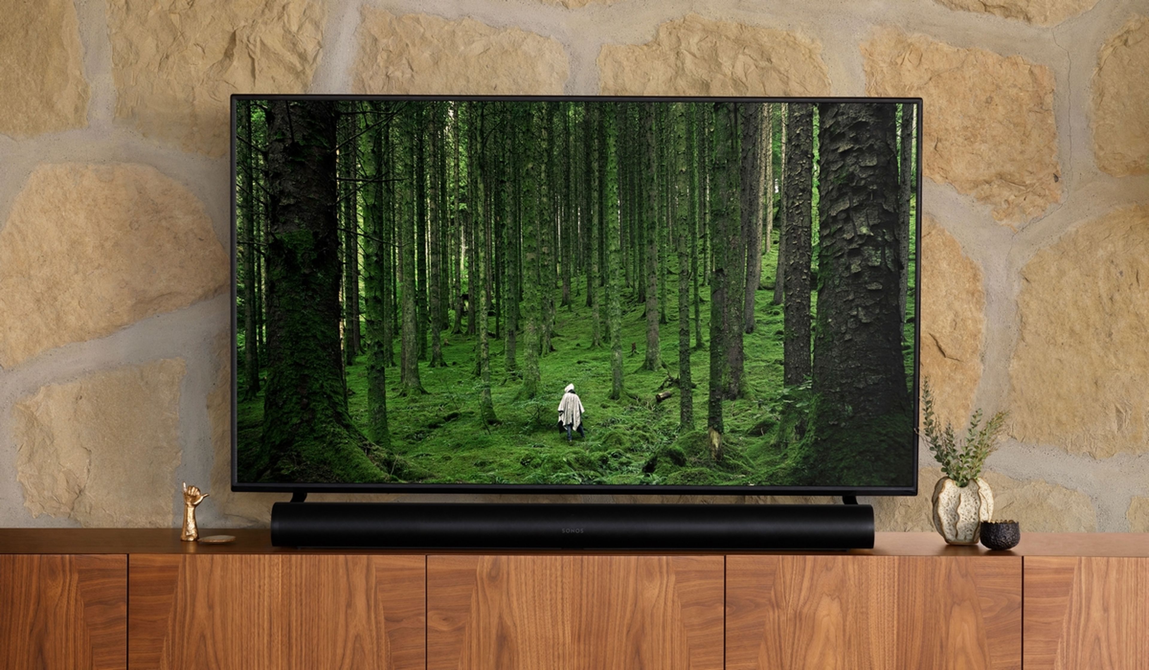 Sonos Arc, la barra de sonido inteligente de gama premium que convierte tu salón en una sala de cine