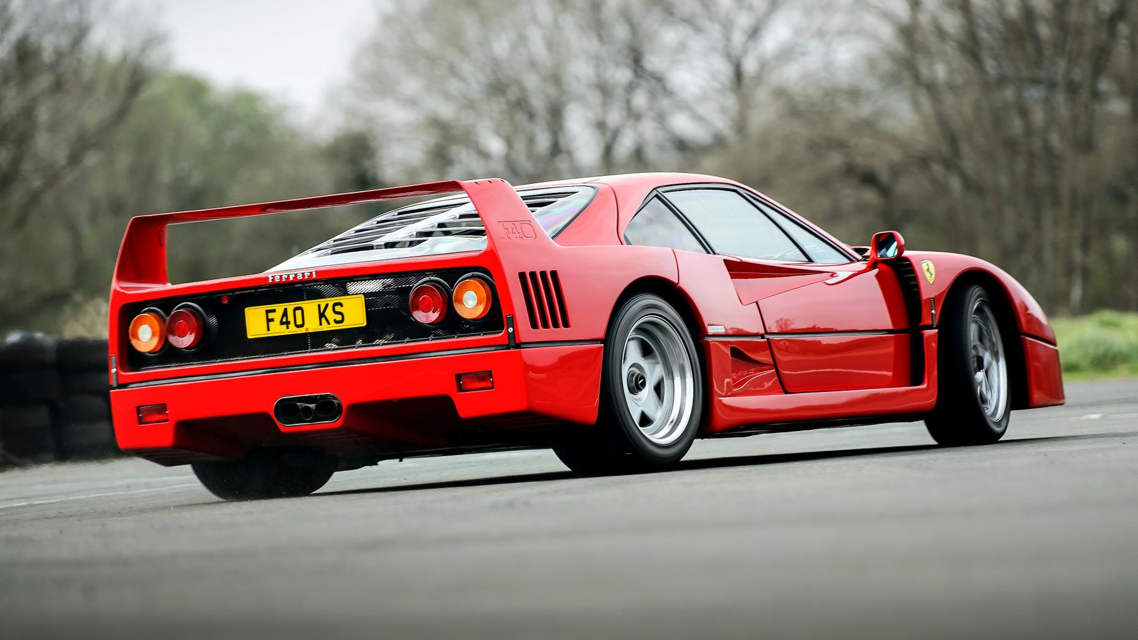 Ferrari F40.