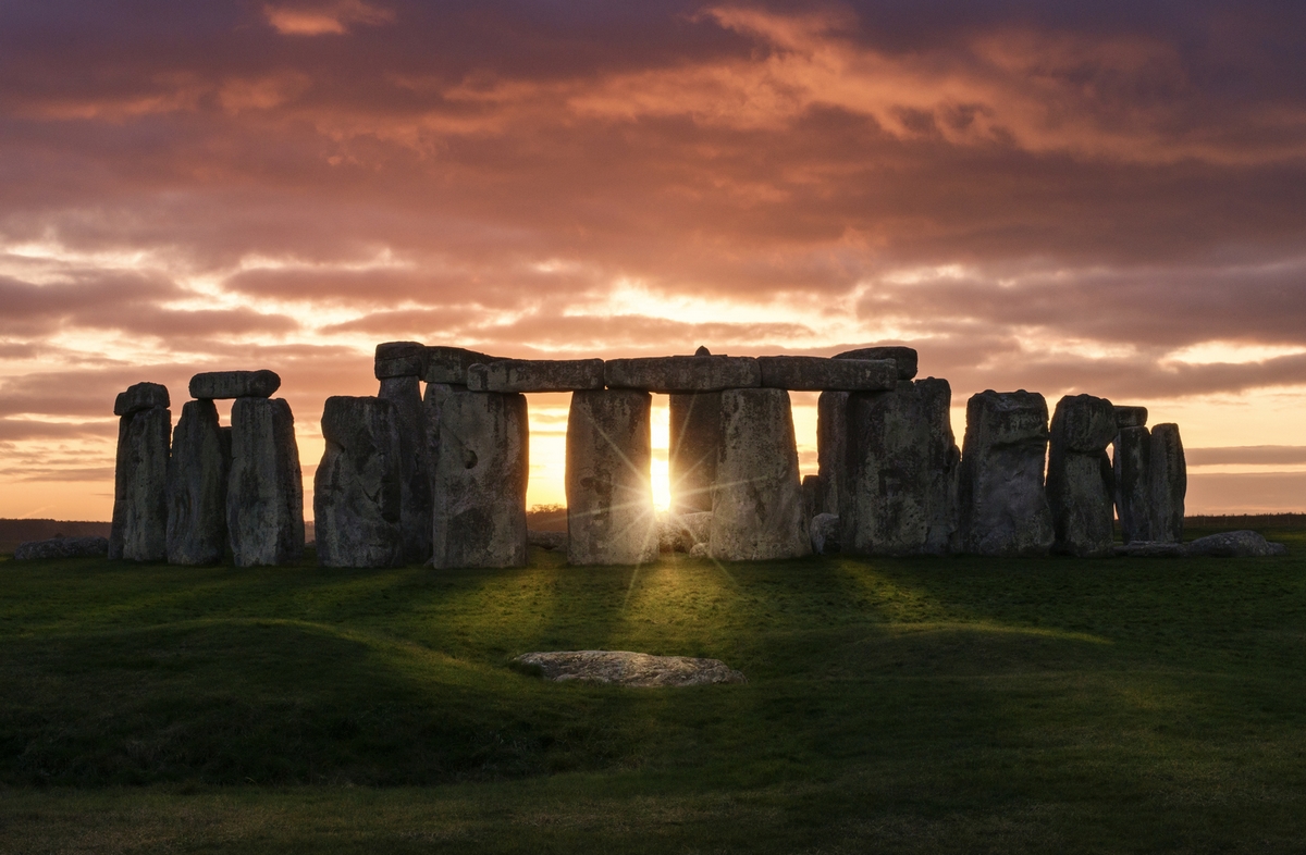 solsticio de verano de stonehenge amanecer