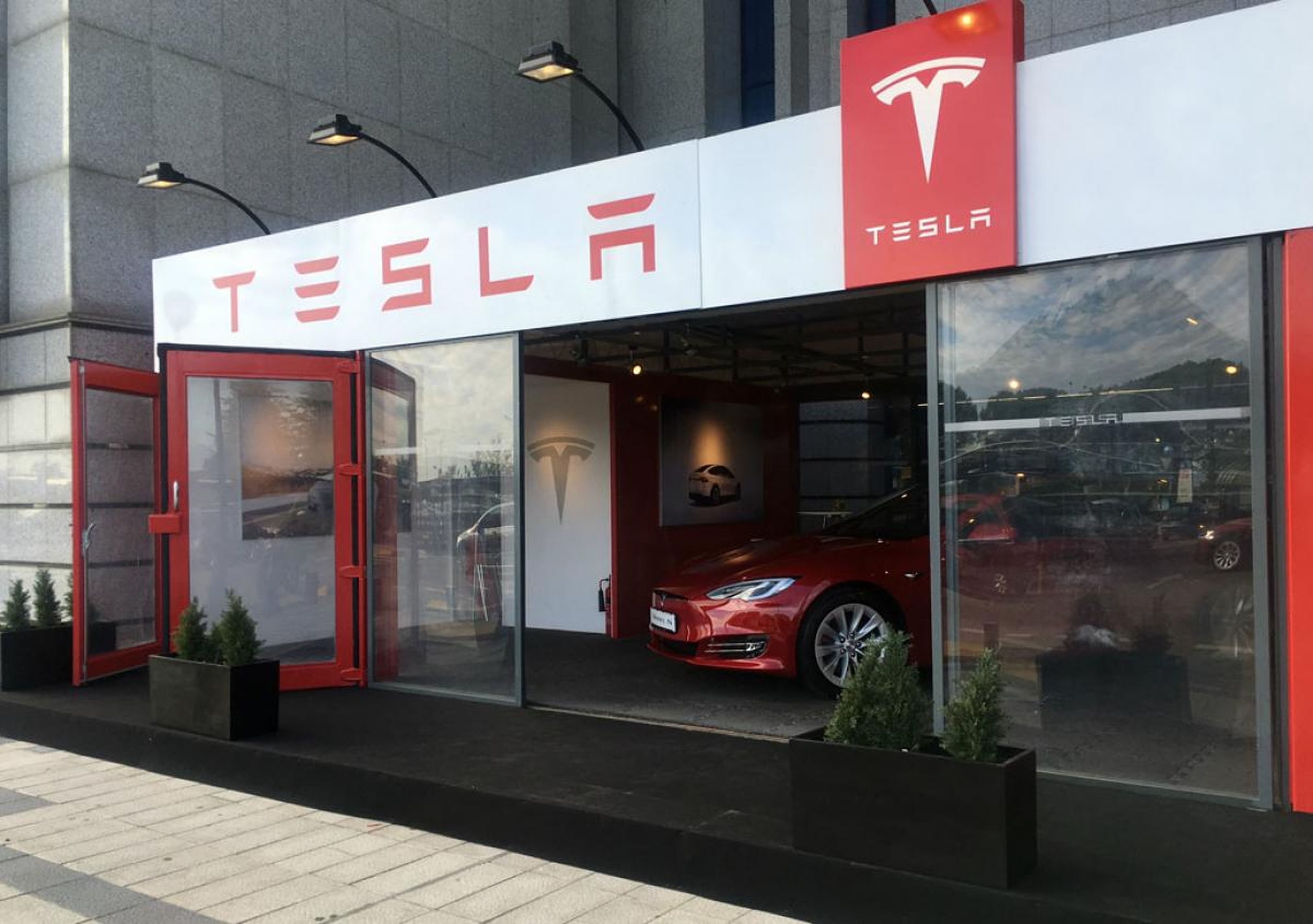 Tienda Tesla en Madrid