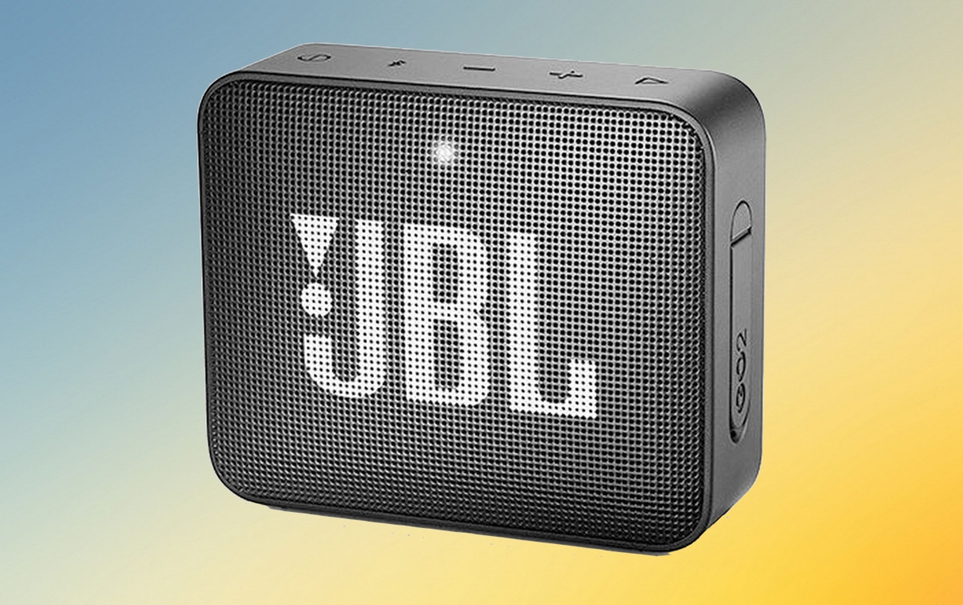 Este altavoz Bluetooth portátil y resistente al agua de JBL tiene descuento  y vale menos de 25 euros