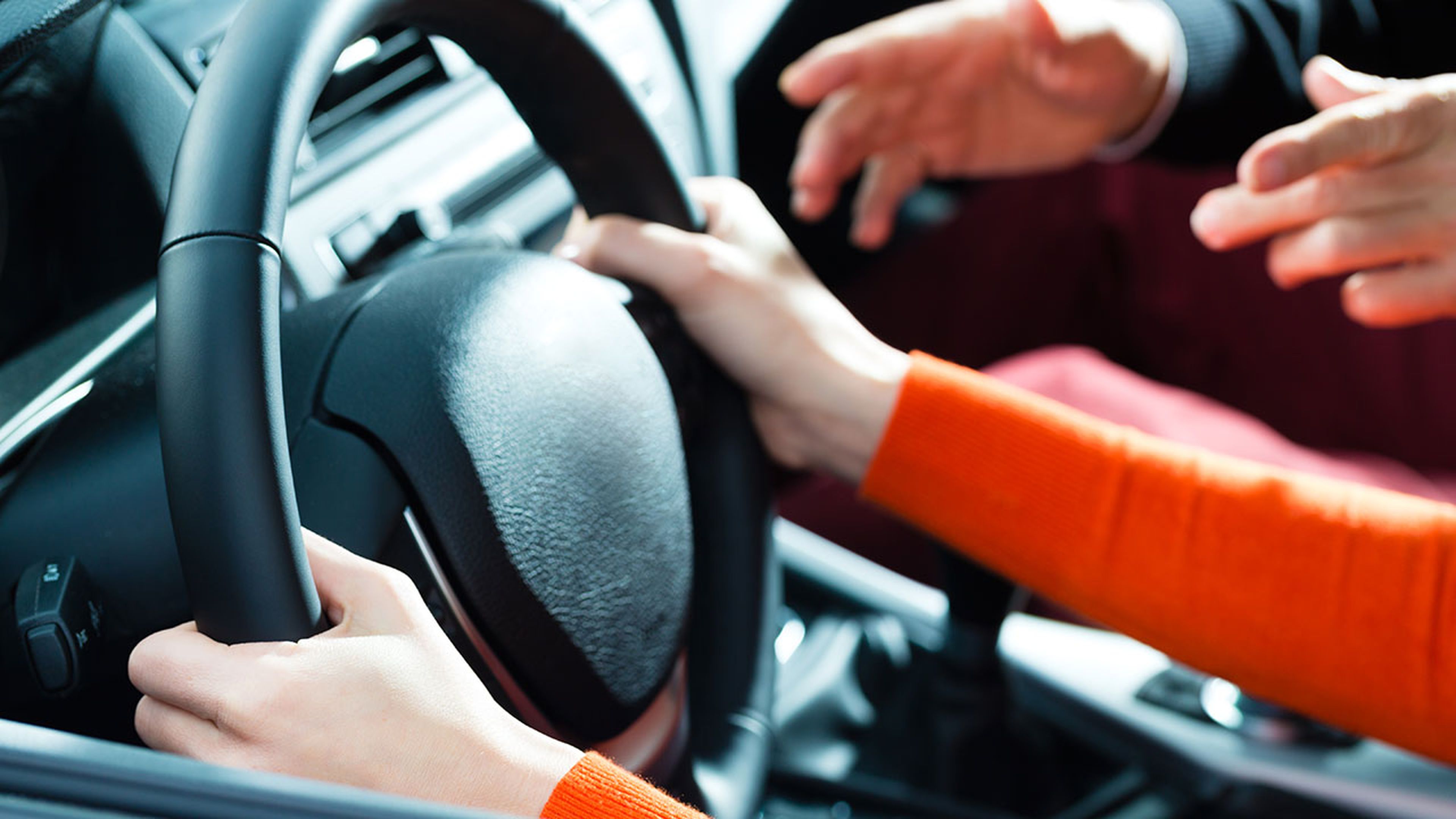 Autoescuelas, examen de conducir, comprar coche… Así han cambiado por el coronavirus