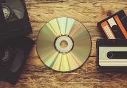 La historia del CD: desde aquel primer disco de Abba en 1982 a las cifras residuales de hoy en día