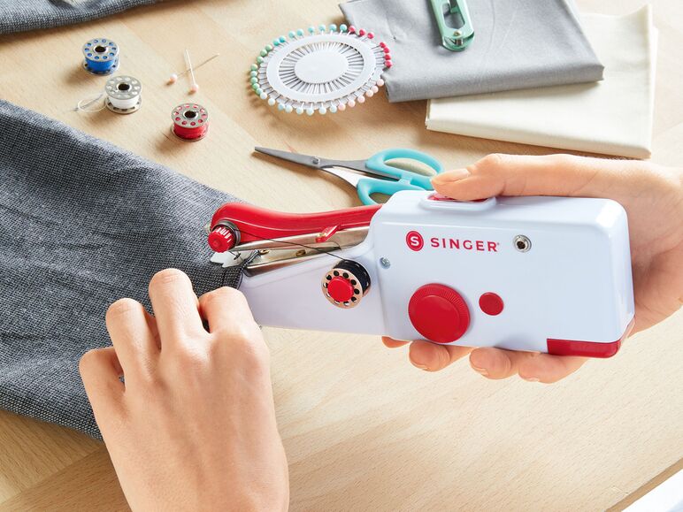 Con la máquina de coser de bolsillo de Lidl puedes arreglar tu