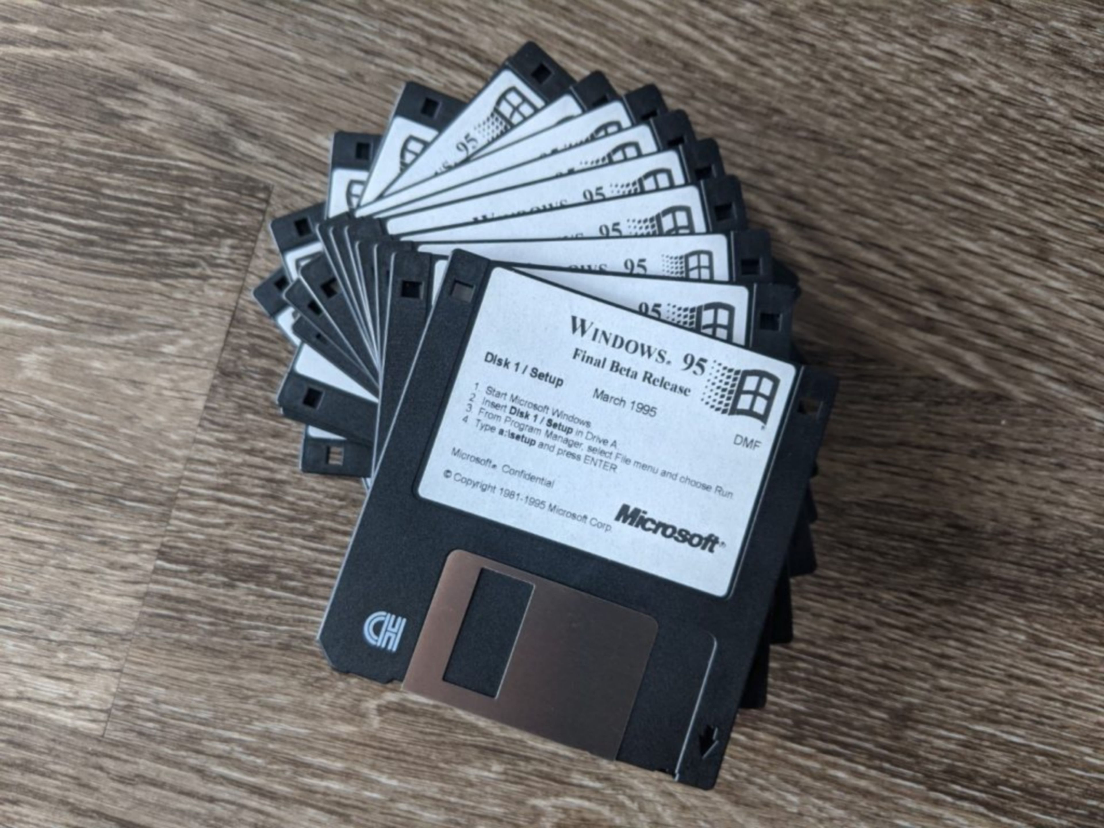 Windows 95 cumple 25 años: el inicio de la era de Internet
