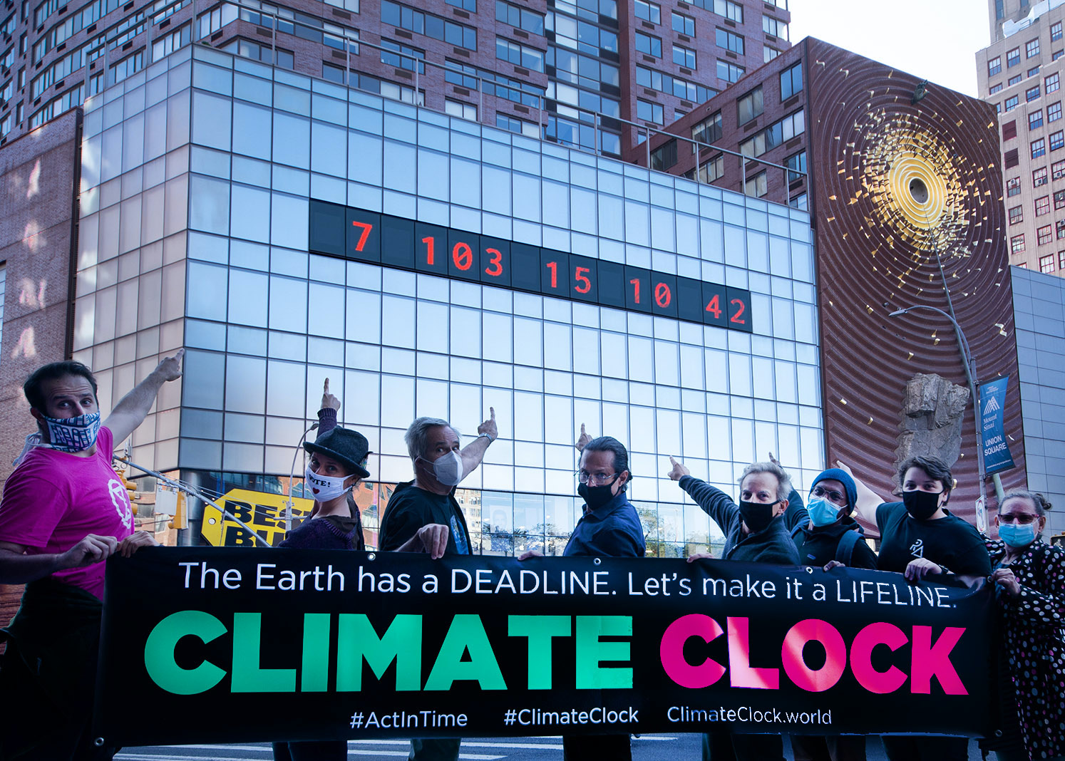 Este reloj gigante de Nueva York muestra el tiempo que queda para evitar el climático | -