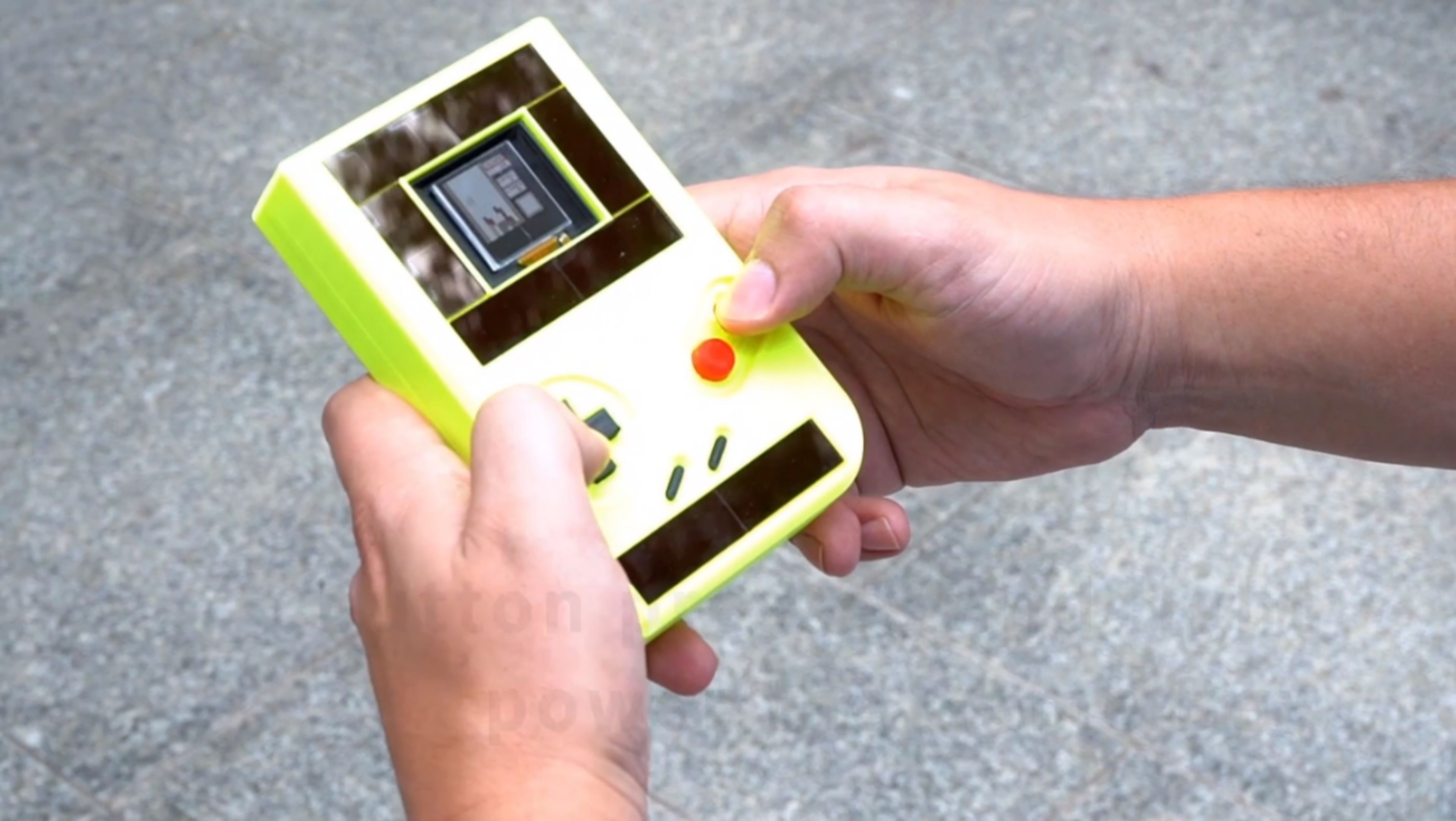 La primera consola Game Boy sin pilas ni baterías quiere iniciar la era de la Computación Intermitente