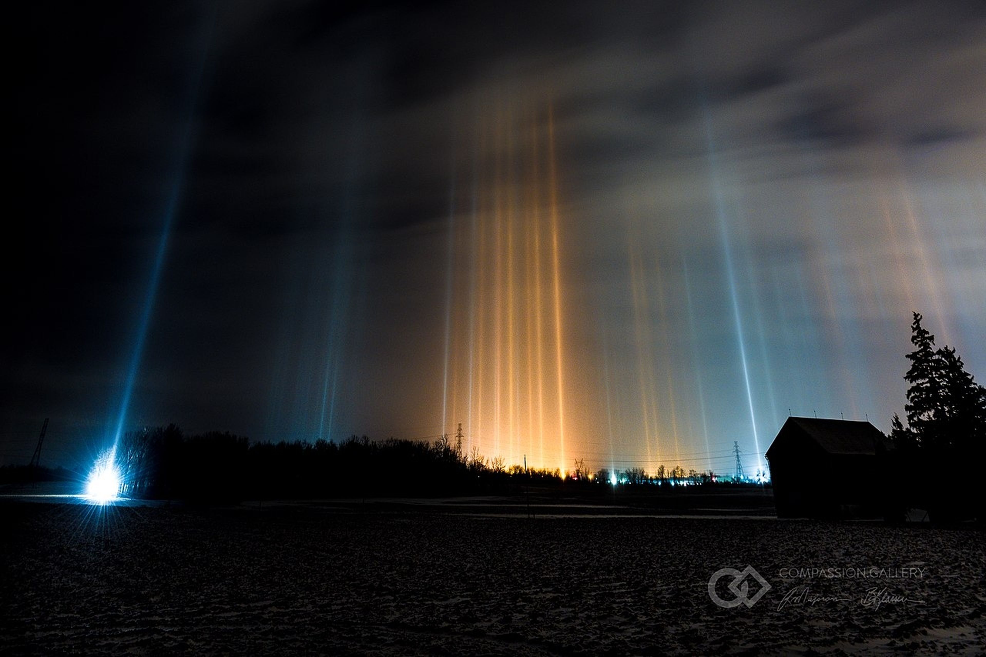 El secreto de los pilares de luz, así se forma este espectacular fenómeno atmosférico