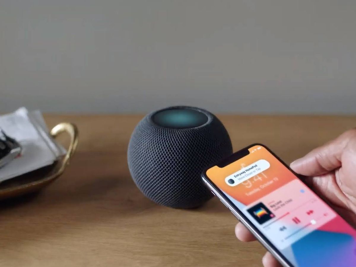 Si eres fan de Apple y prefieres a Siri antes que a Alexa, el HomePod Mini  está ahora en oferta
