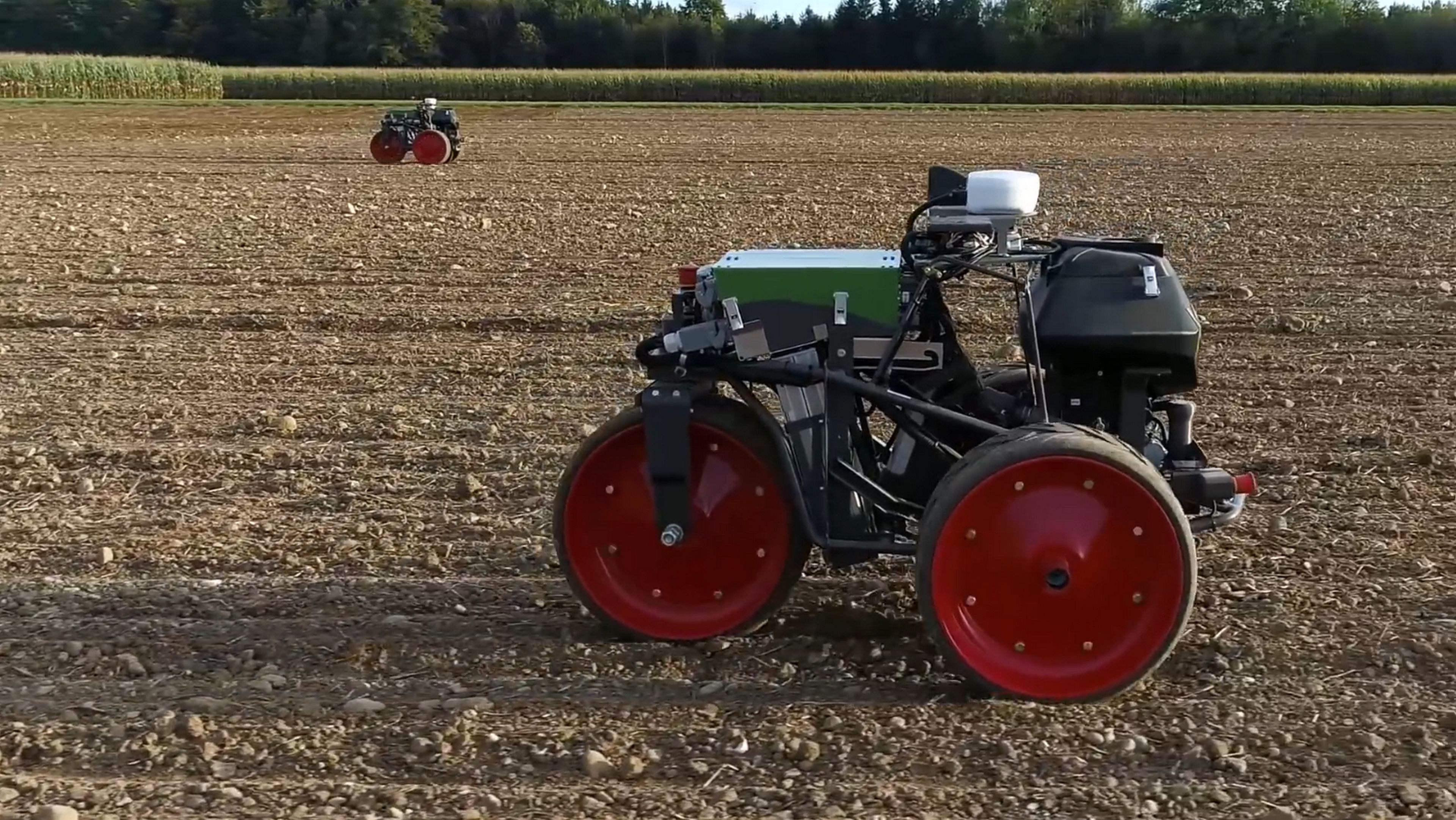 Agricultores, se acabó el arar y sembrar los campos: estos robots lo hacen solos